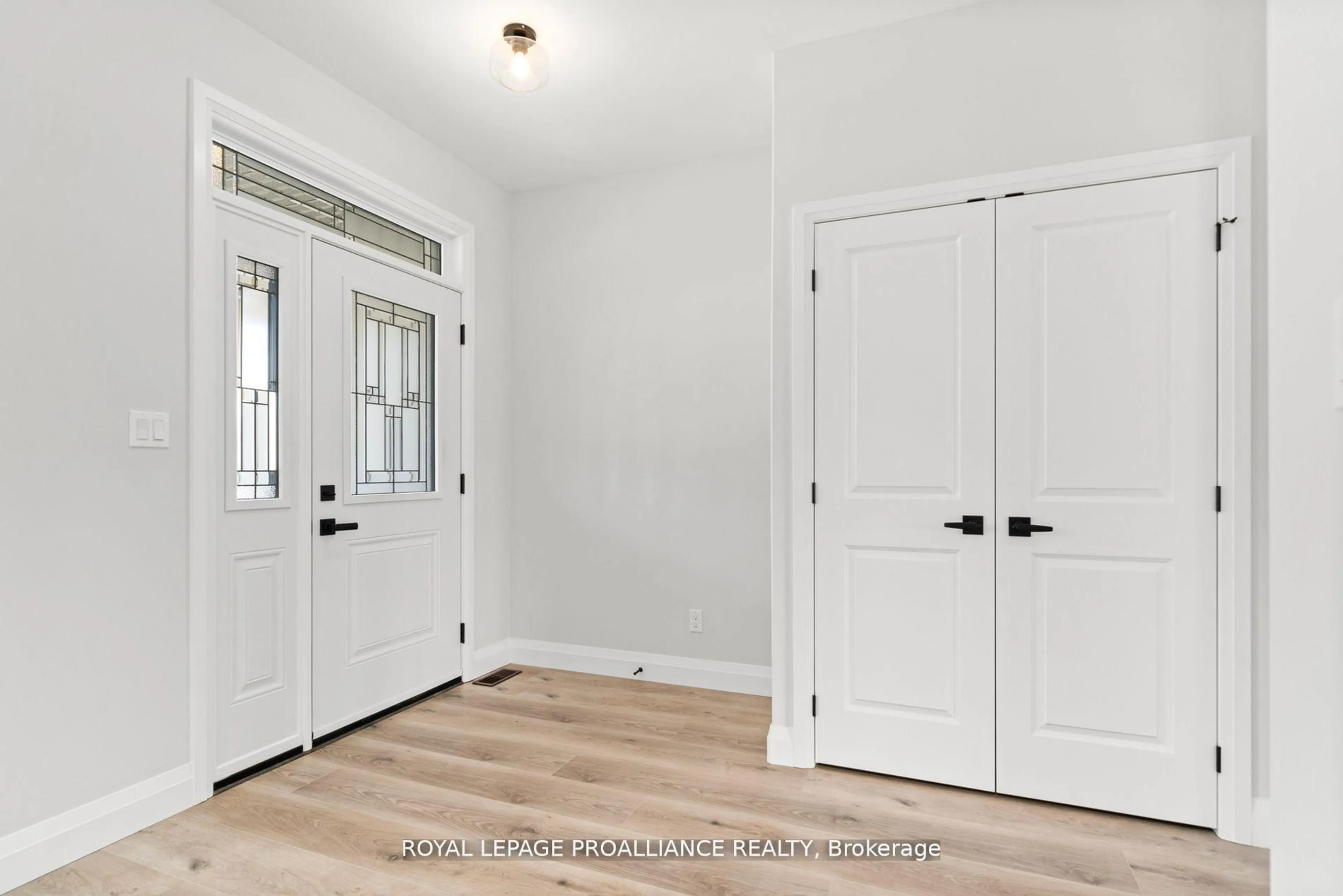 Indoor entryway for 41 Clayton John Ave, Brighton Ontario K0K 1H0