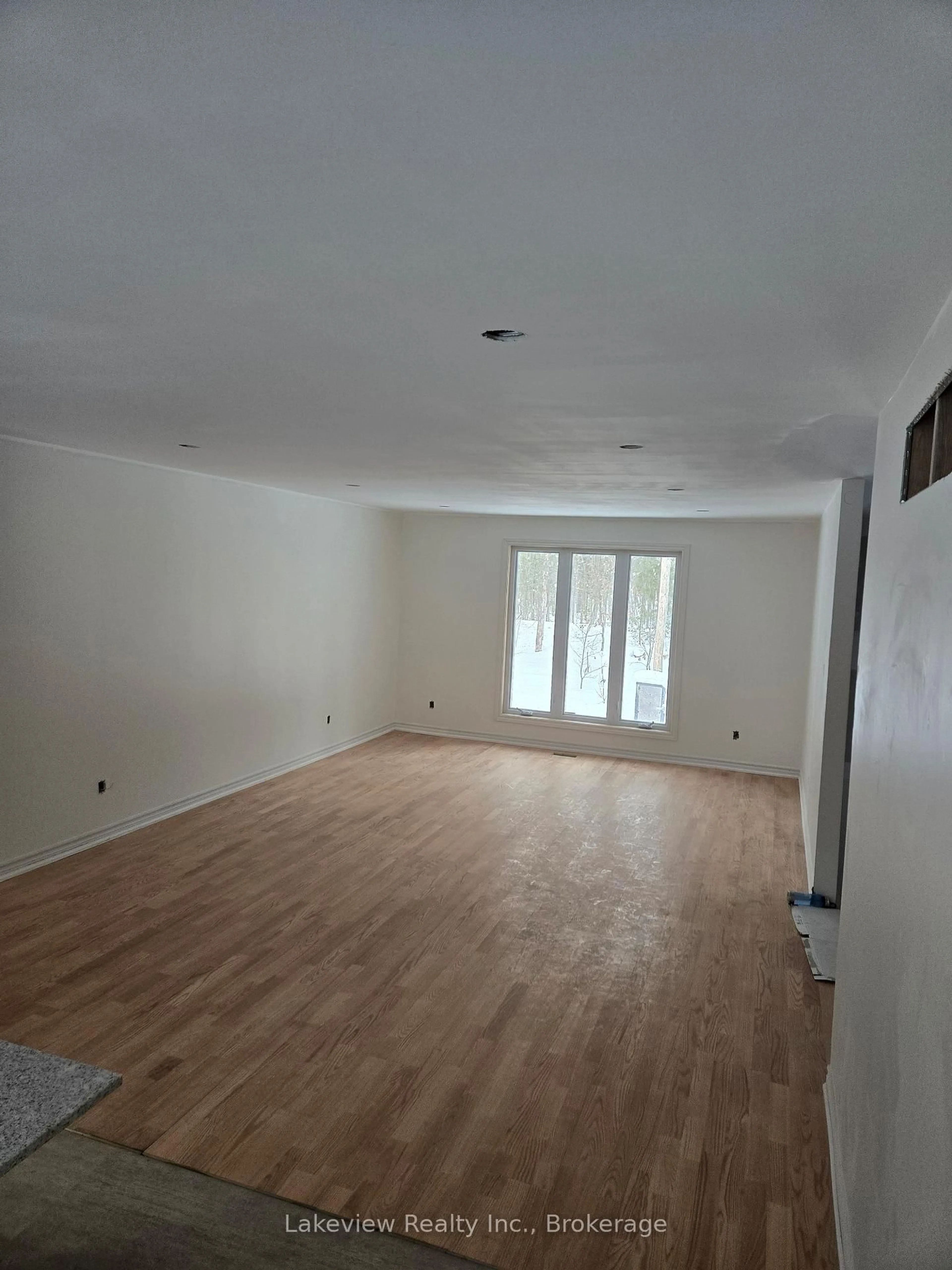 A pic of a room for 1078 South Kahshe Lake Rd, Gravenhurst Ontario P0E 1G0