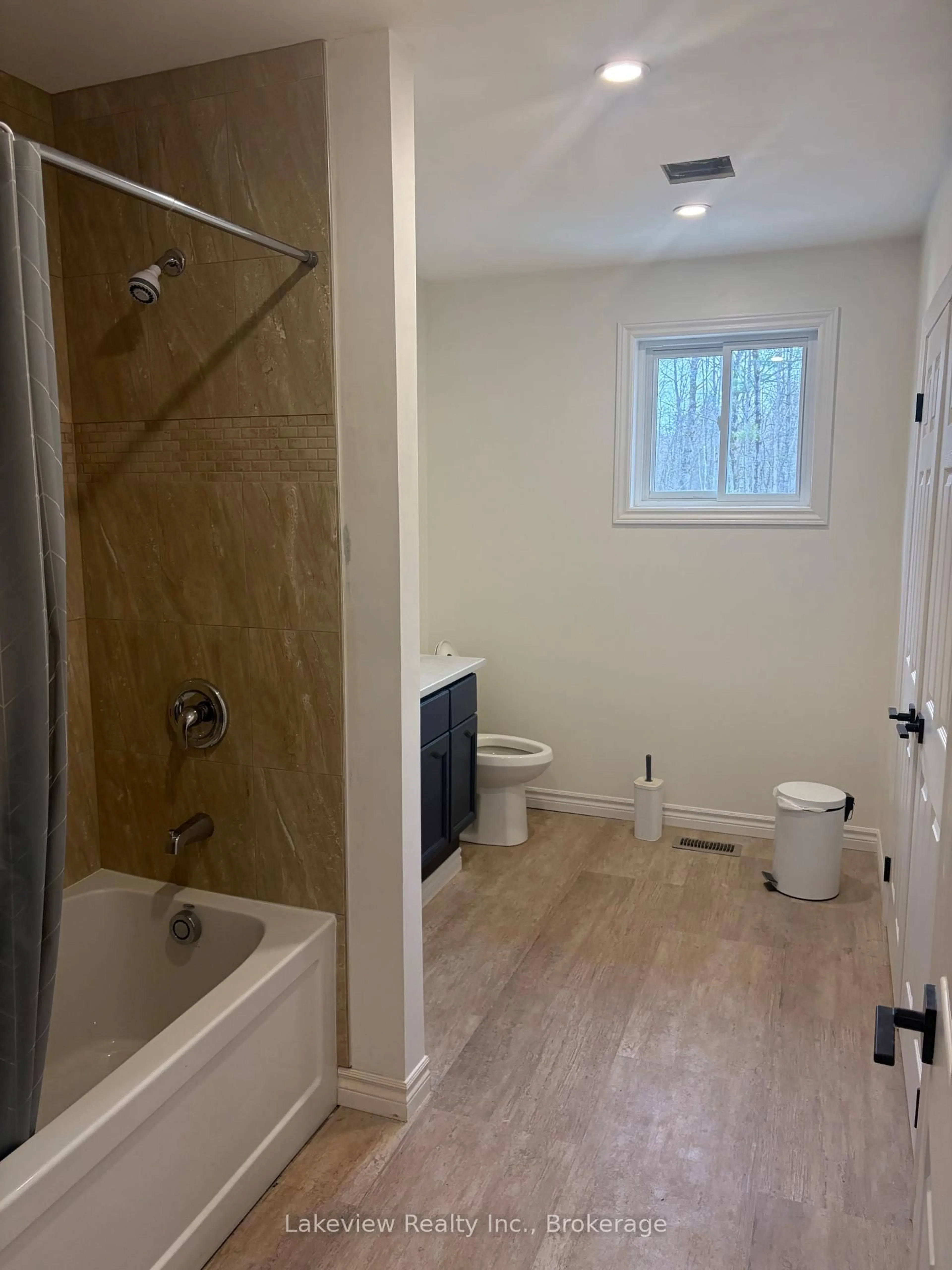 A pic of a room for 1078 South Kahshe Lake Rd, Gravenhurst Ontario P0E 1G0