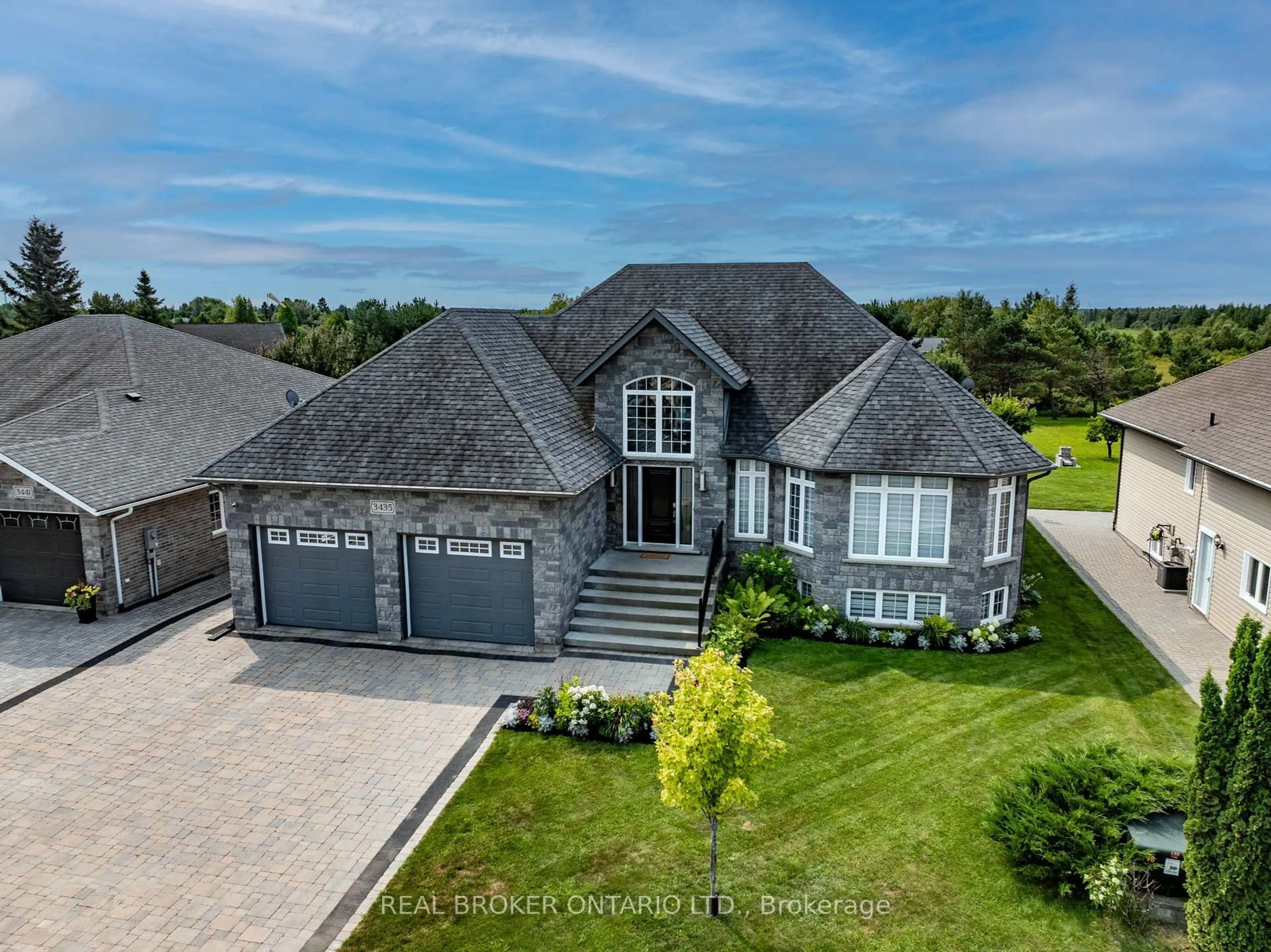 A pic from outside/outdoor area/front of a property/back of a property/a pic from drone, unknown for 3435 Edna St, Greater Sudbury Ontario P0M 1L0