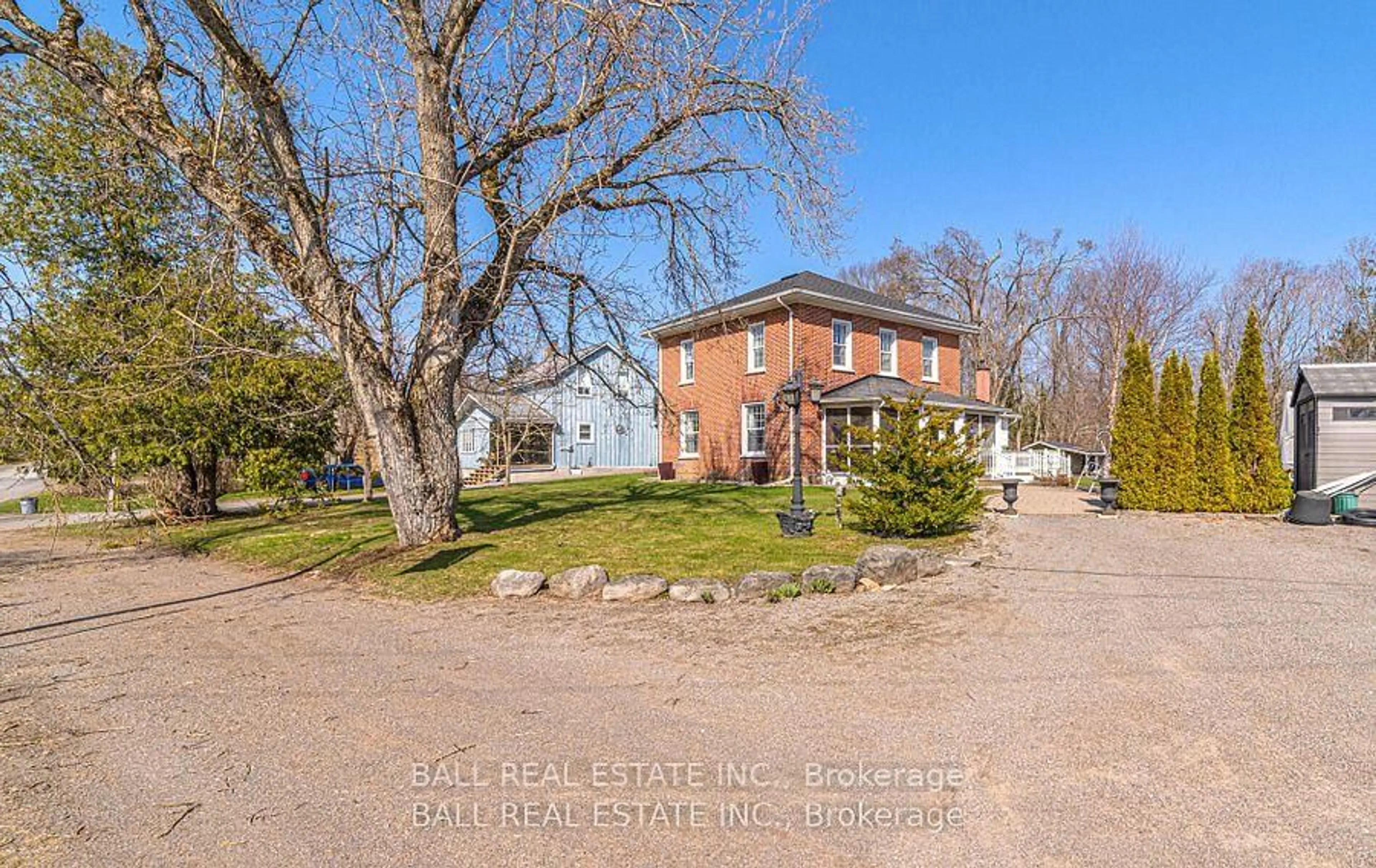 A pic from outside/outdoor area/front of a property/back of a property/a pic from drone, street for 2756 Chalmers Ave, Selwyn Ontario K0L 3G0