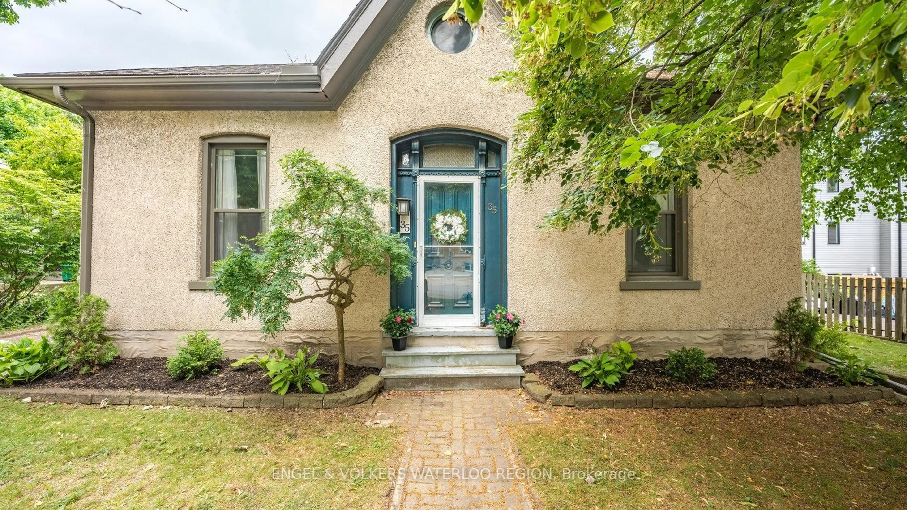 Home with brick exterior material, street for 35 Birch St, Cambridge Ontario N1R 2M4