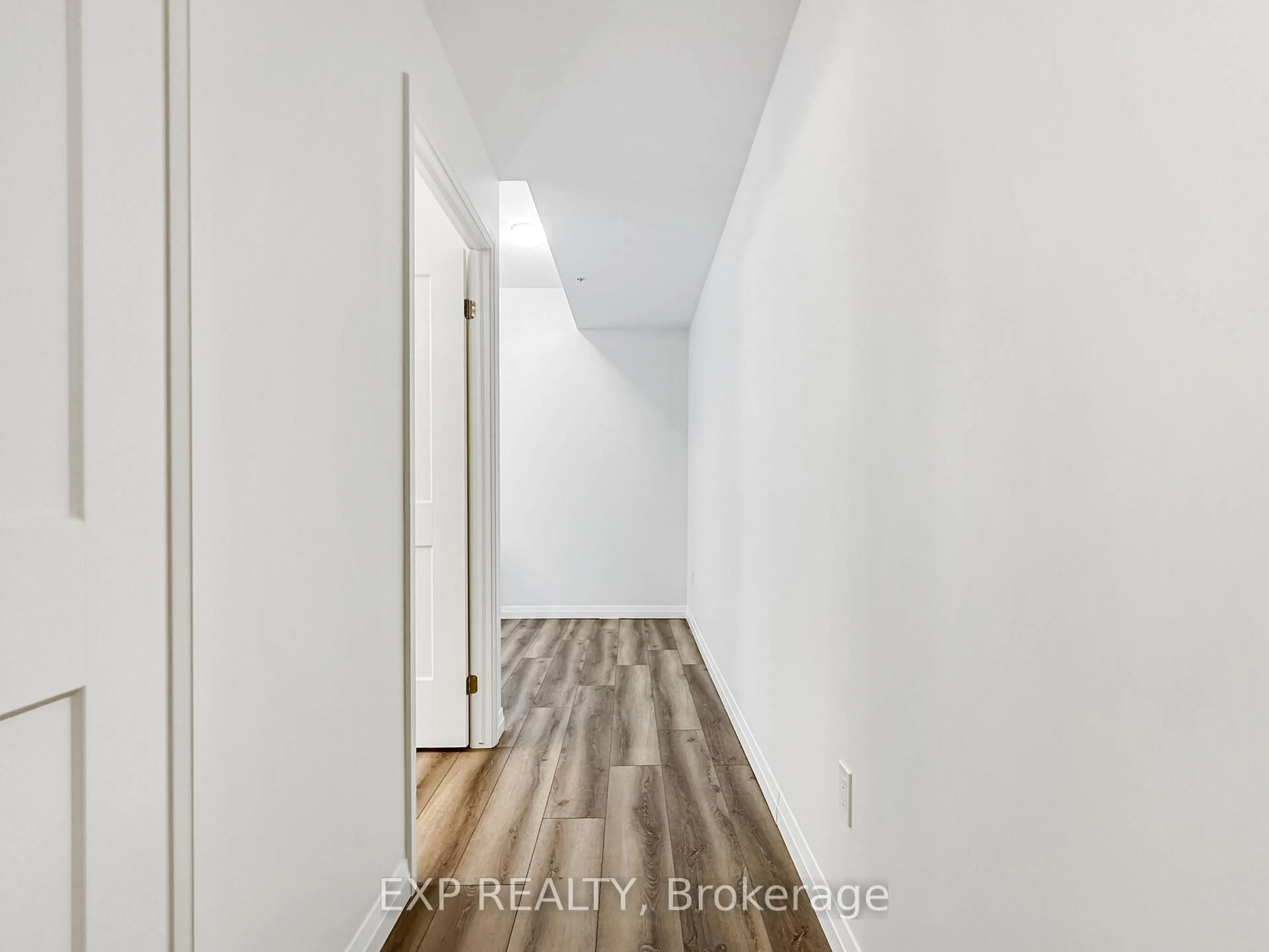 Indoor entryway for 108 Garment St #201, Kitchener Ontario N2G 0E3