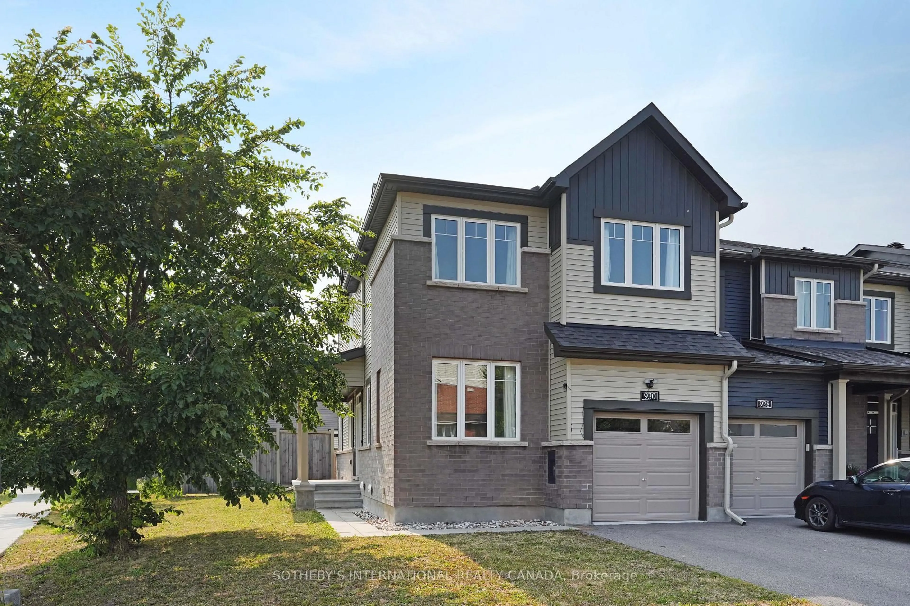 Unknown for 930 Serrano St, Ottawa Ontario K4A 5L4