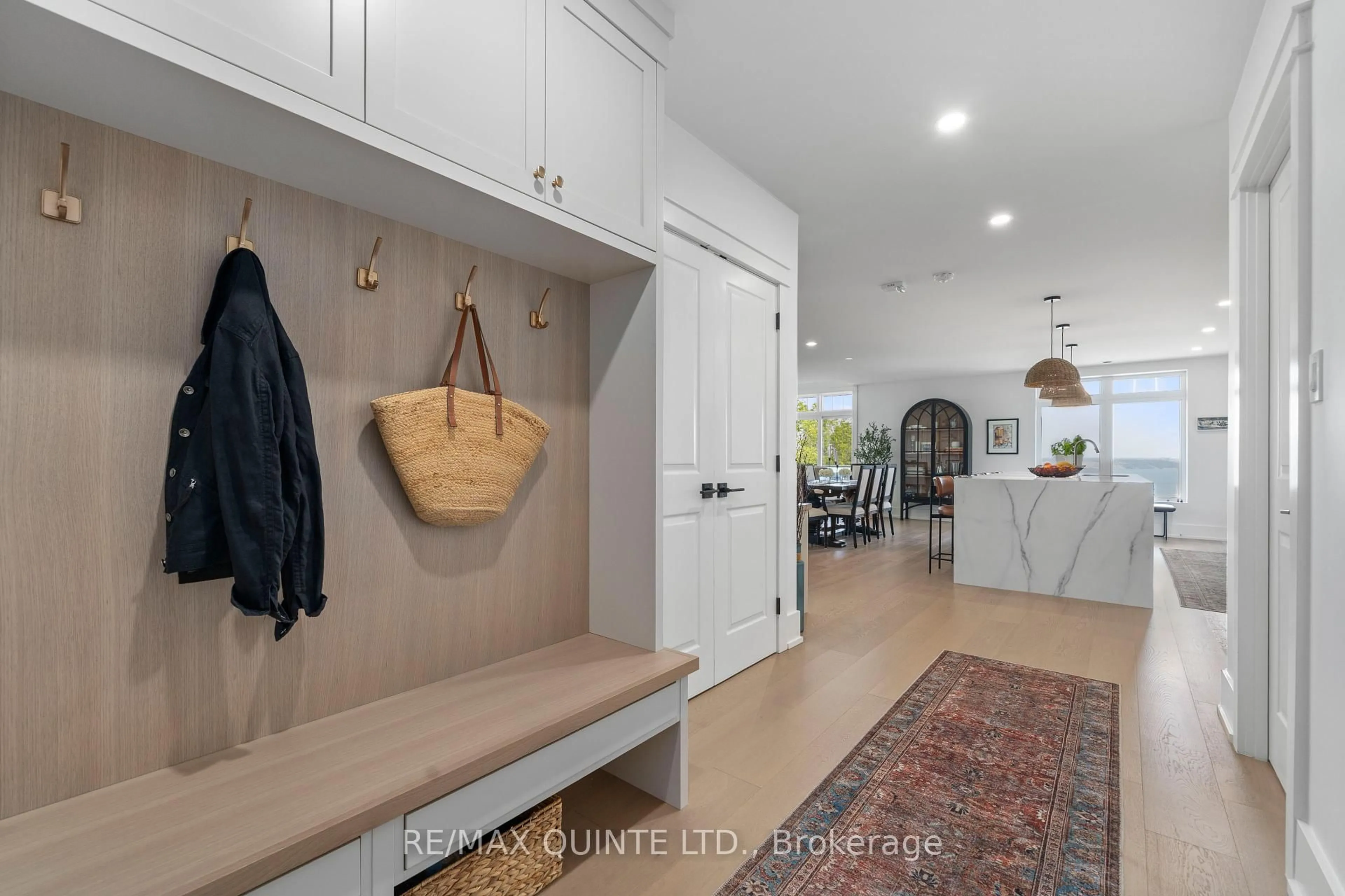 Indoor entryway for 17 Cleave Ave #509, Prince Edward County Ontario K0K 2T0