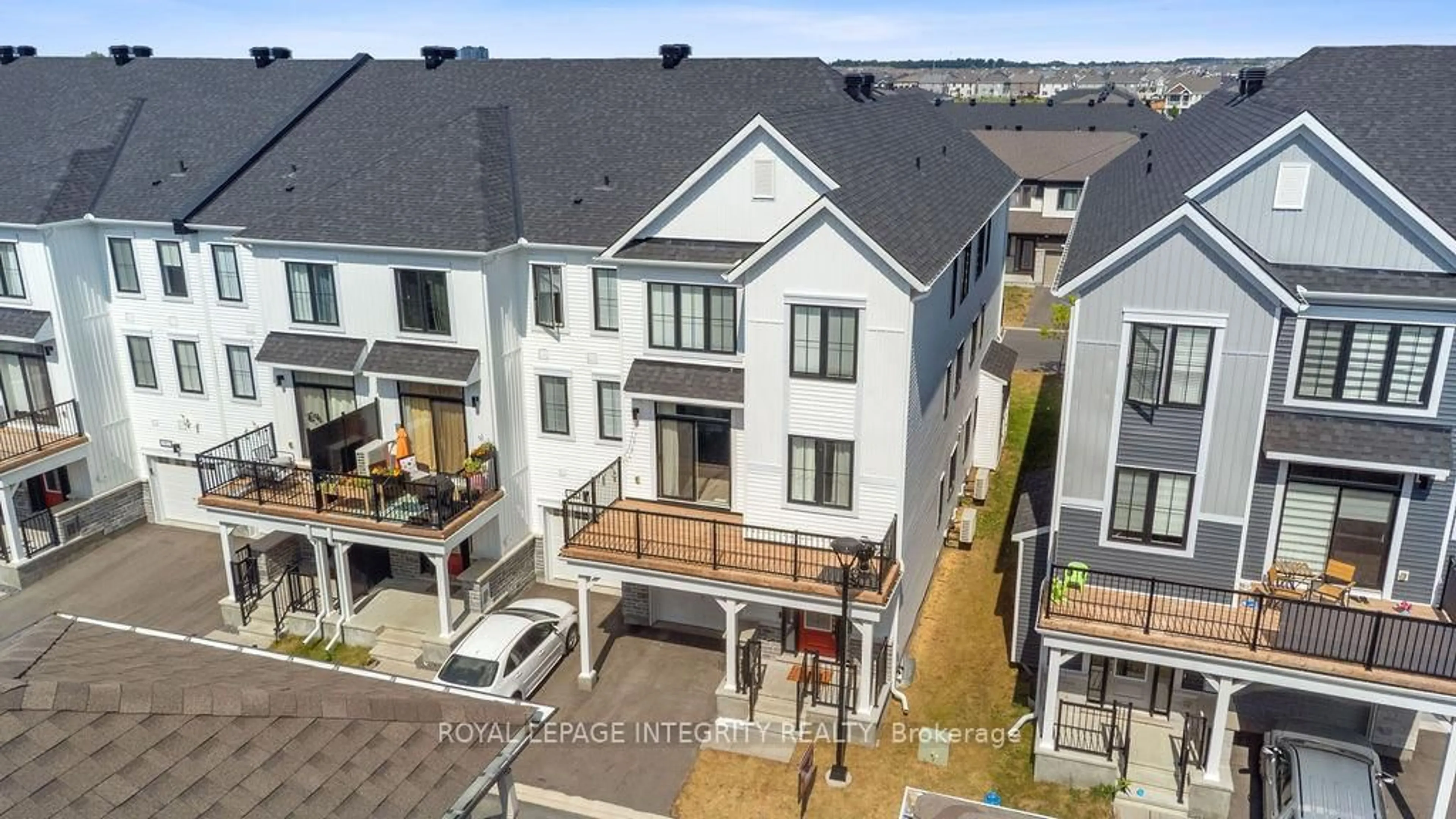 A pic from outside/outdoor area/front of a property/back of a property/a pic from drone, unknown for 911 Nova Private, Ottawa Ontario K2J 7B3