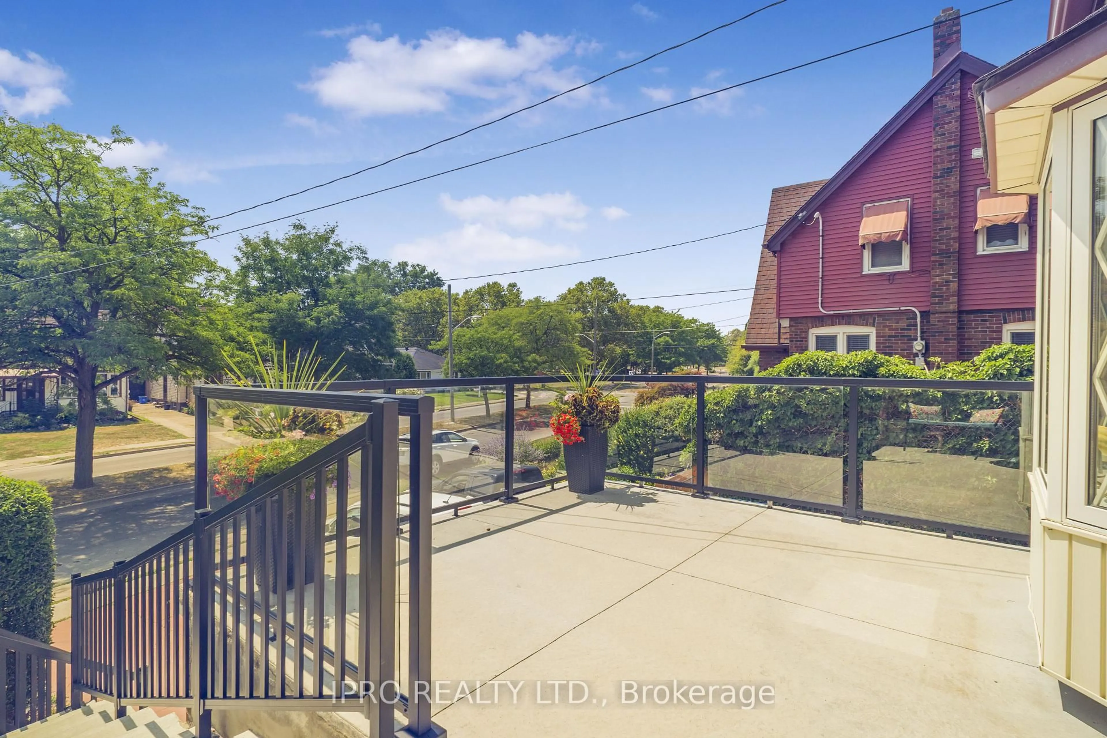 Patio, unknown for 5177 Valley Way, Niagara Falls Ontario L2E 1X3