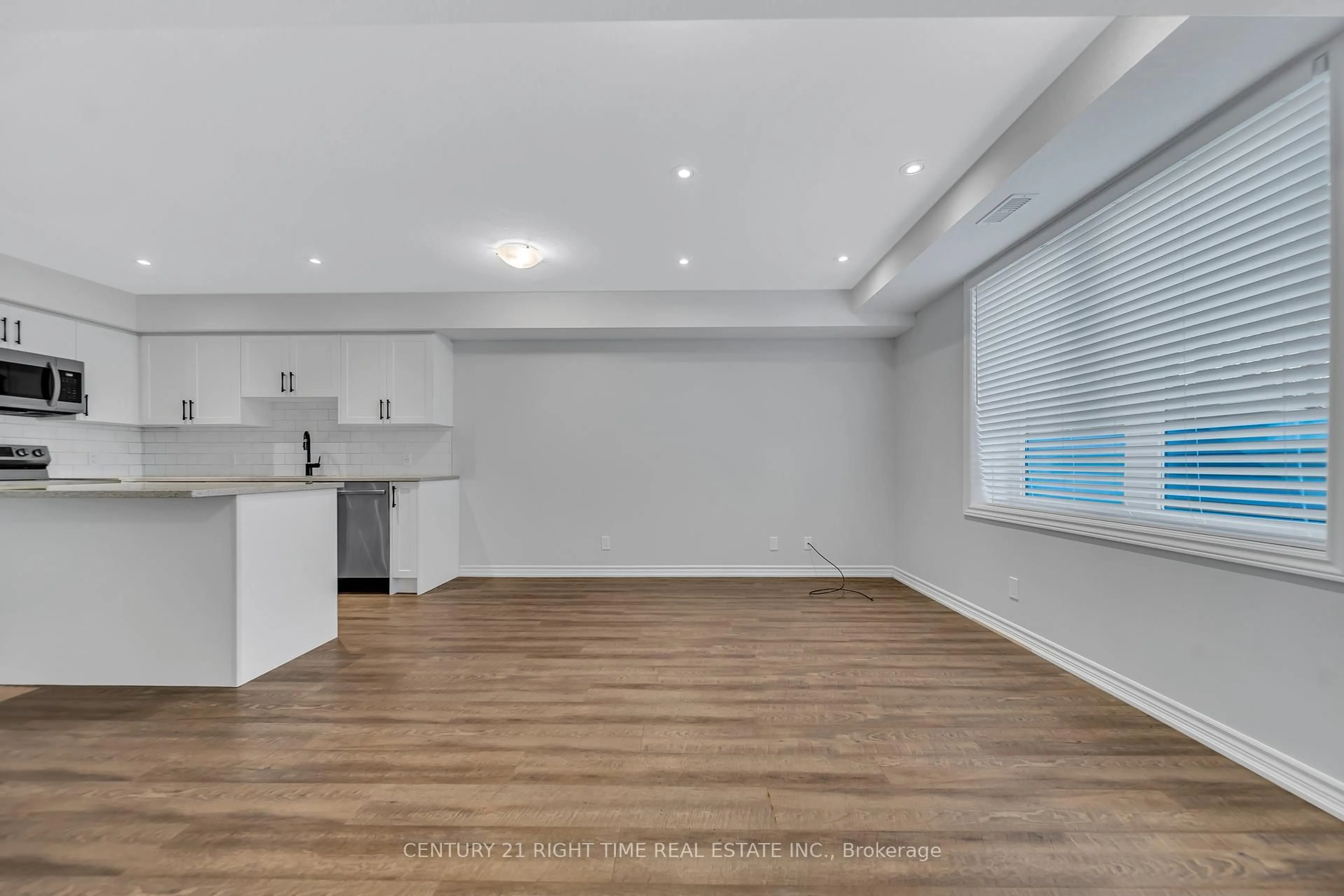 A pic of a room for 235 Chapel Hill Dr #11, Kitchener Ontario N2R 1N3