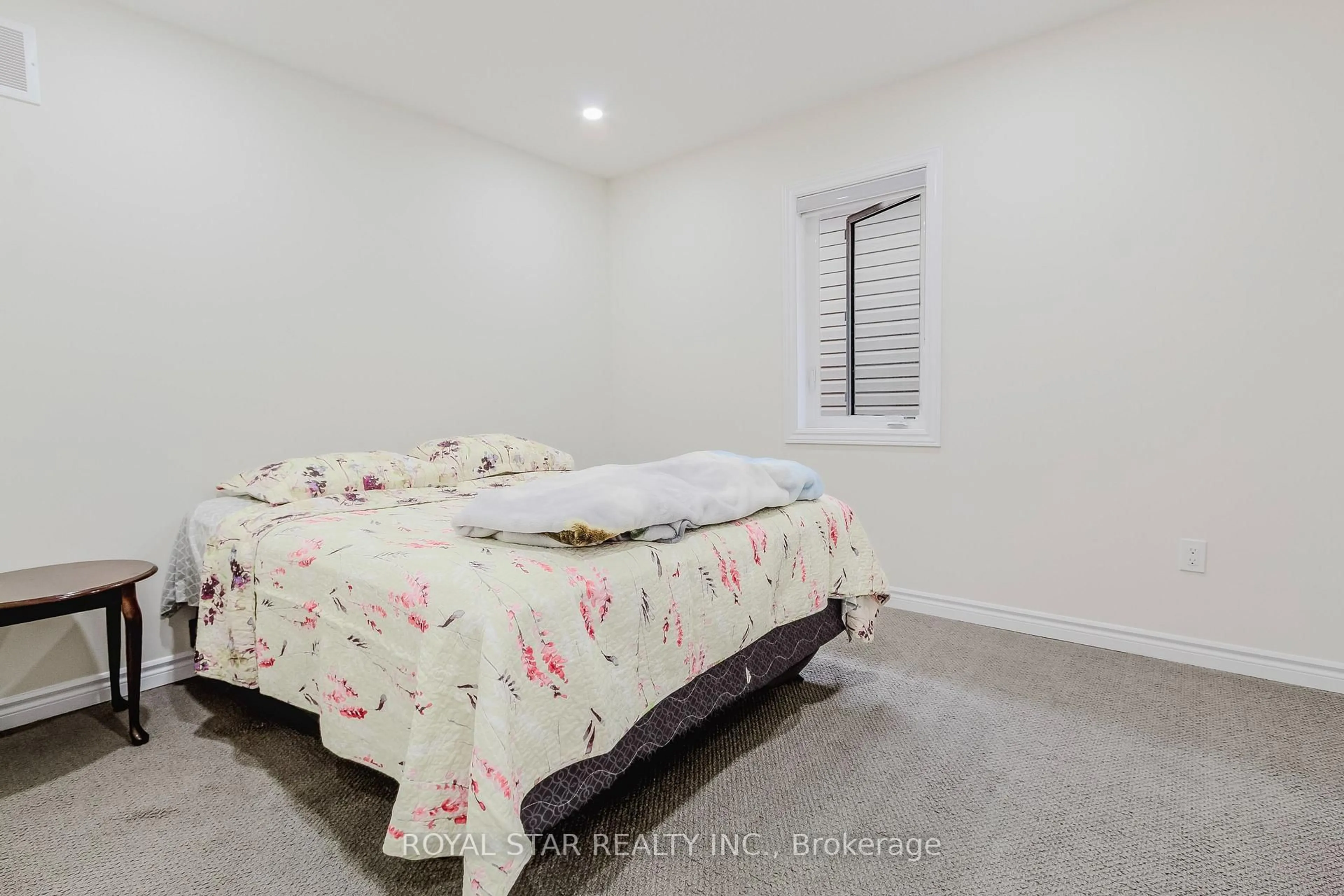 A pic of a room for 14 Heming St, Brant Ontario N3L 0M5