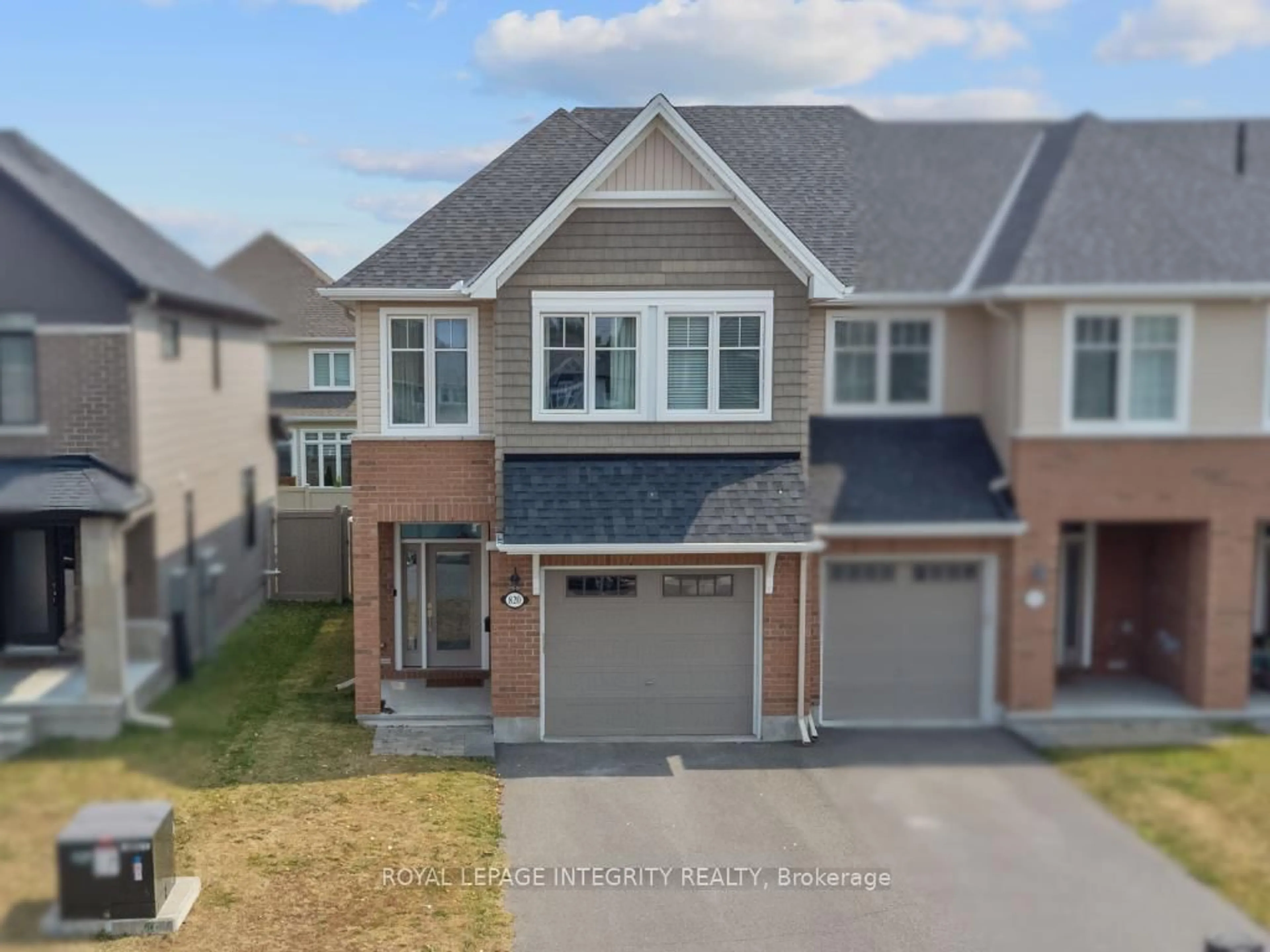 A pic from outside/outdoor area/front of a property/back of a property/a pic from drone, street for 820 Clapham Terr, Ottawa Ontario K2S 2N8