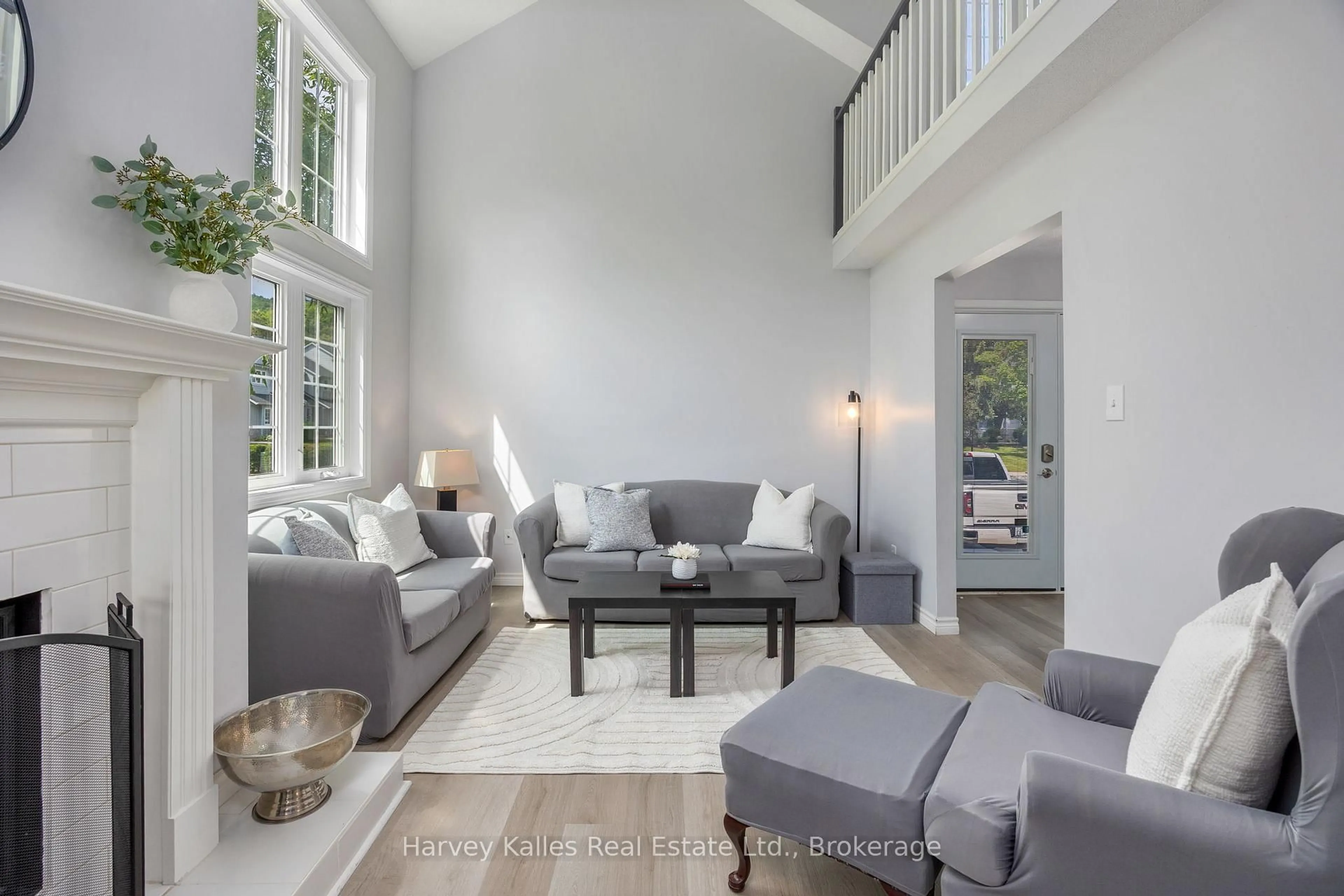 Living room with furniture, unknown for 146 Settler's Way #37, Blue Mountains Ontario L9Y 0M5