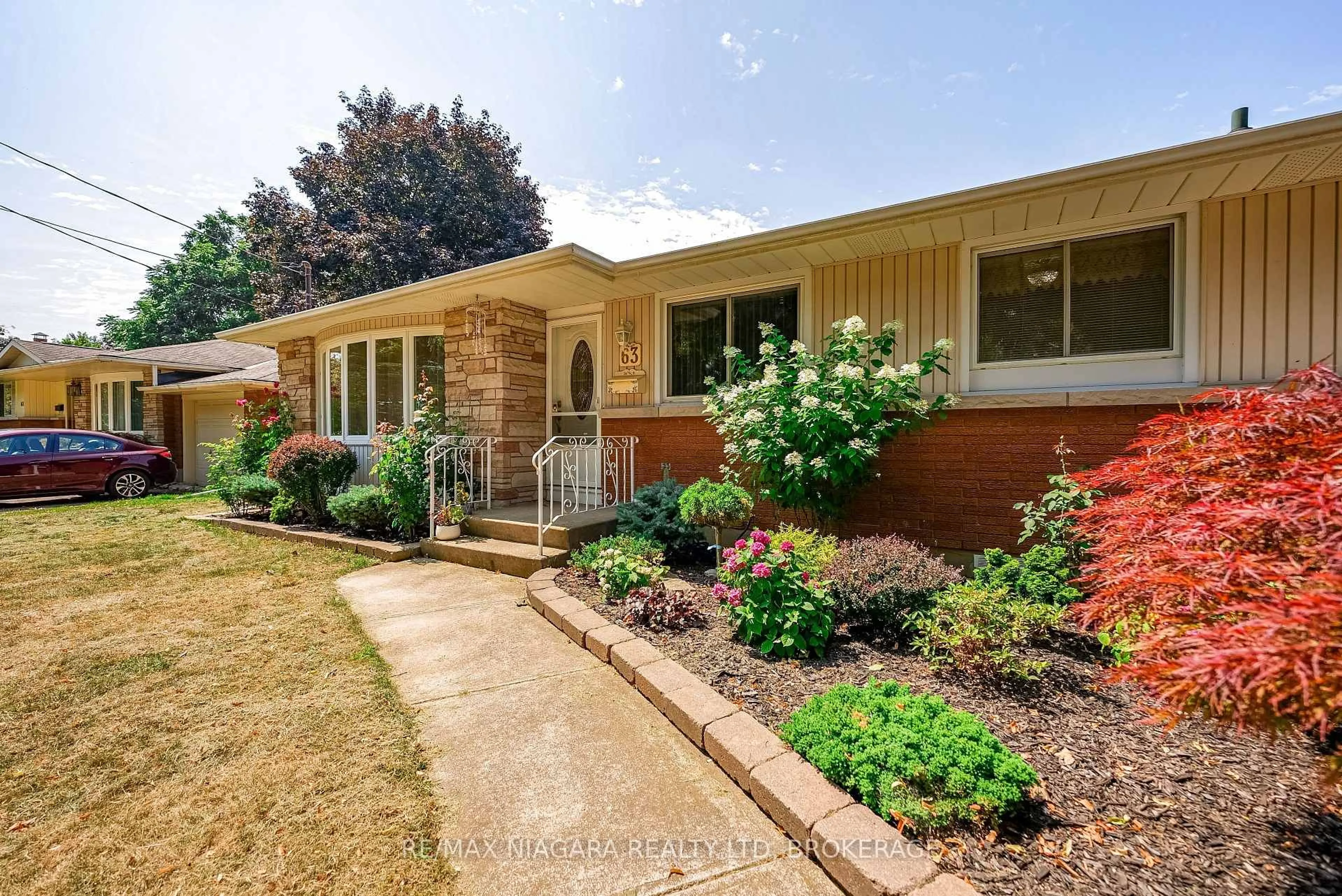 Home with brick exterior material, street for 63 Trelawne Dr, St. Catharines Ontario L2M 2H1