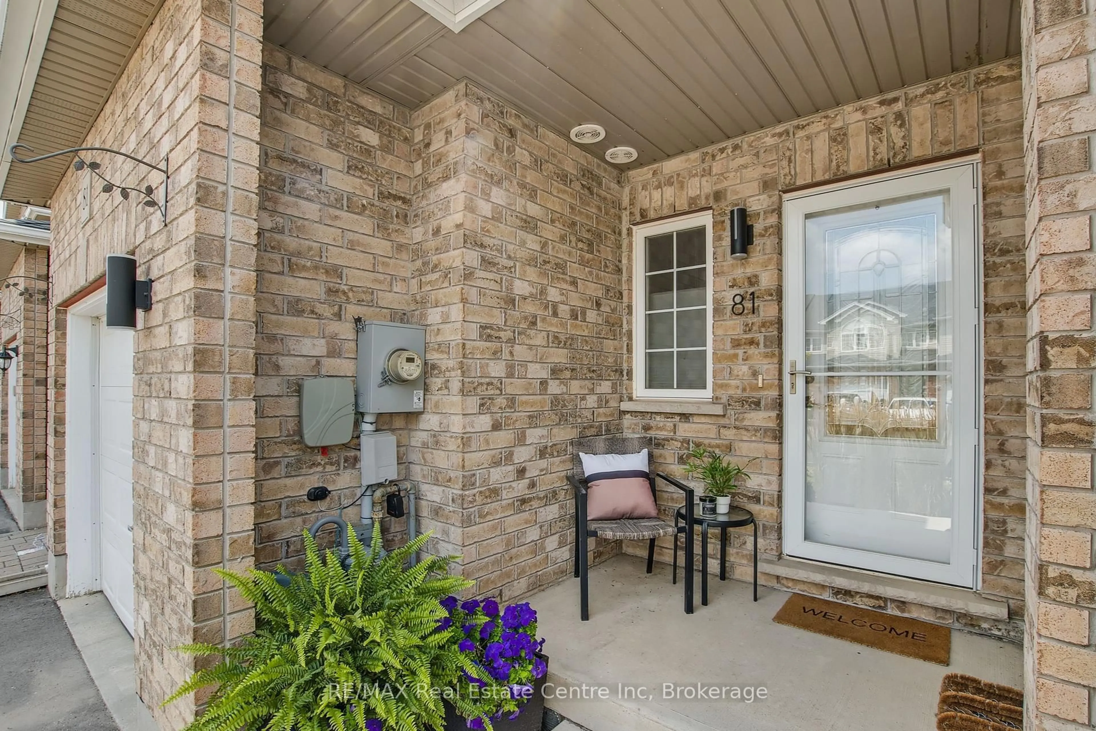 Indoor entryway for 81 Mussen St, Guelph Ontario N1E 0K2