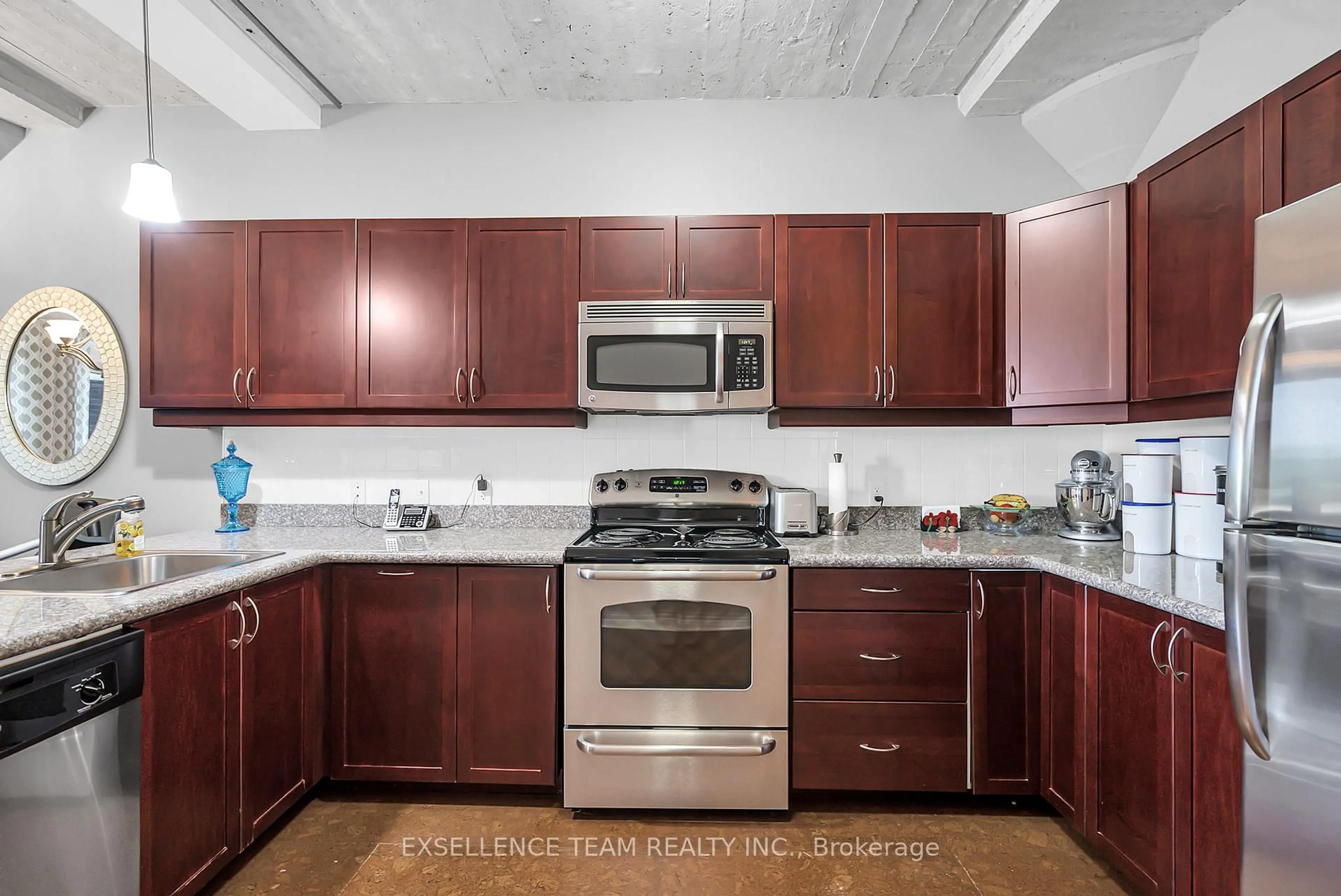Standard kitchen, unknown for 710 Cotton Mill St #412, Cornwall Ontario K6H 7L3