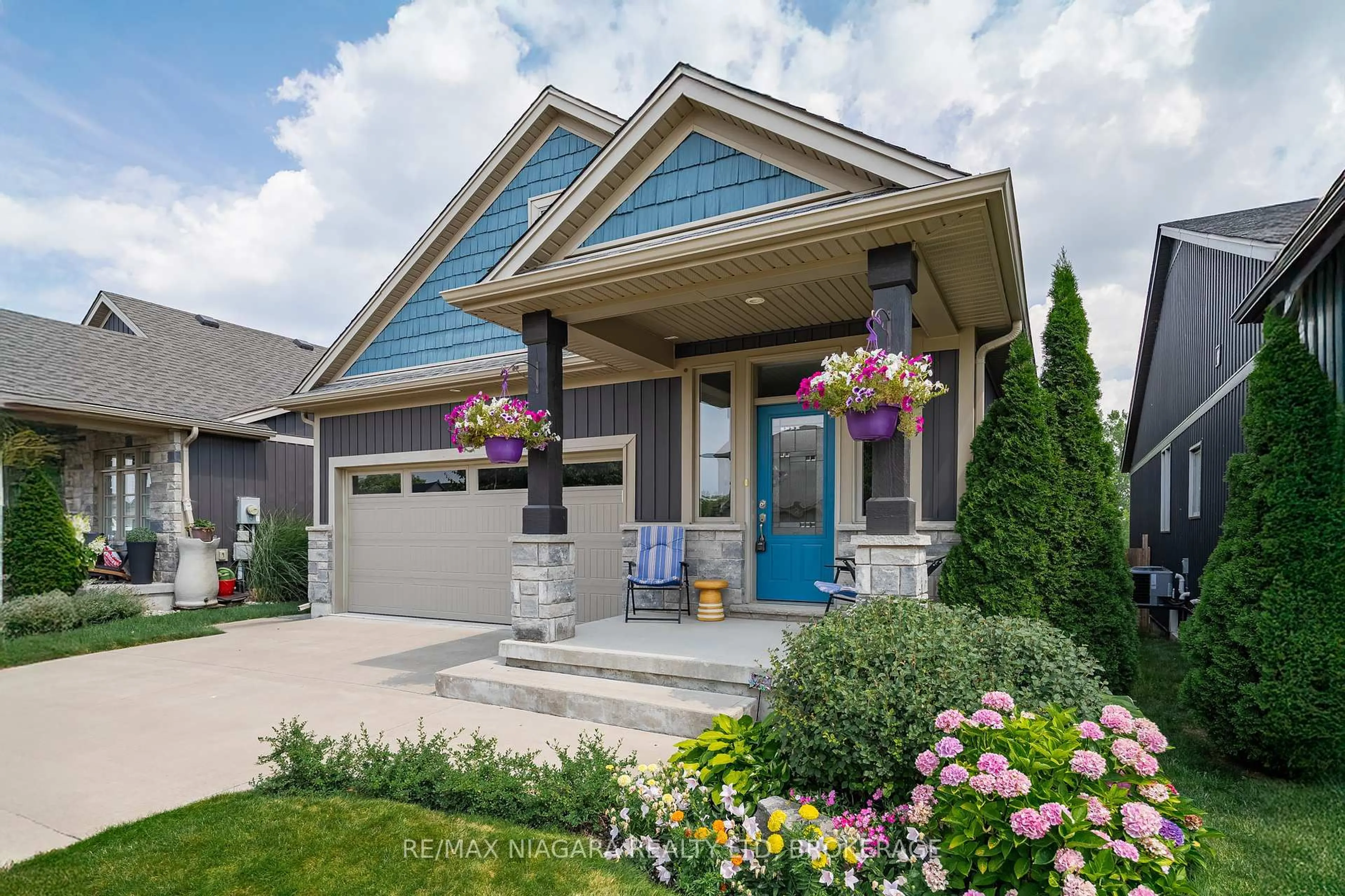 Home with brick exterior material, street for 86 PARKSIDE Dr, St. Catharines Ontario L2M 1M4