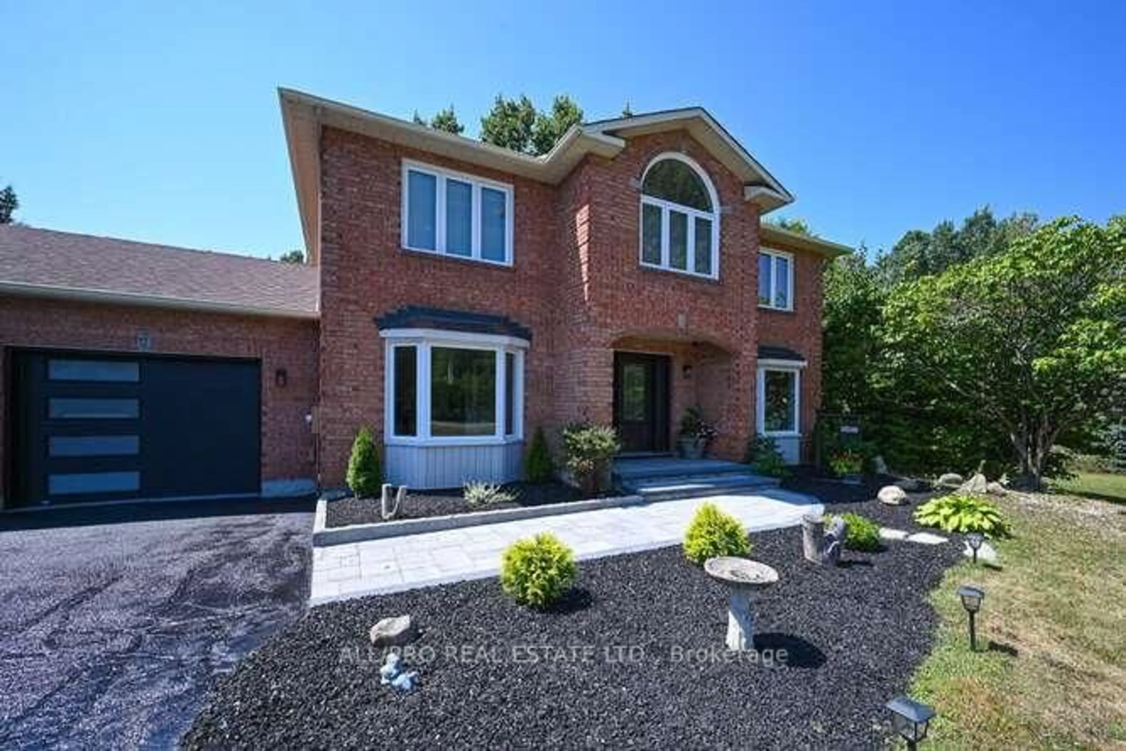 Home with brick exterior material, street for 1144 Rideau Bend Cres, Manotick Ontario K4M 1B5