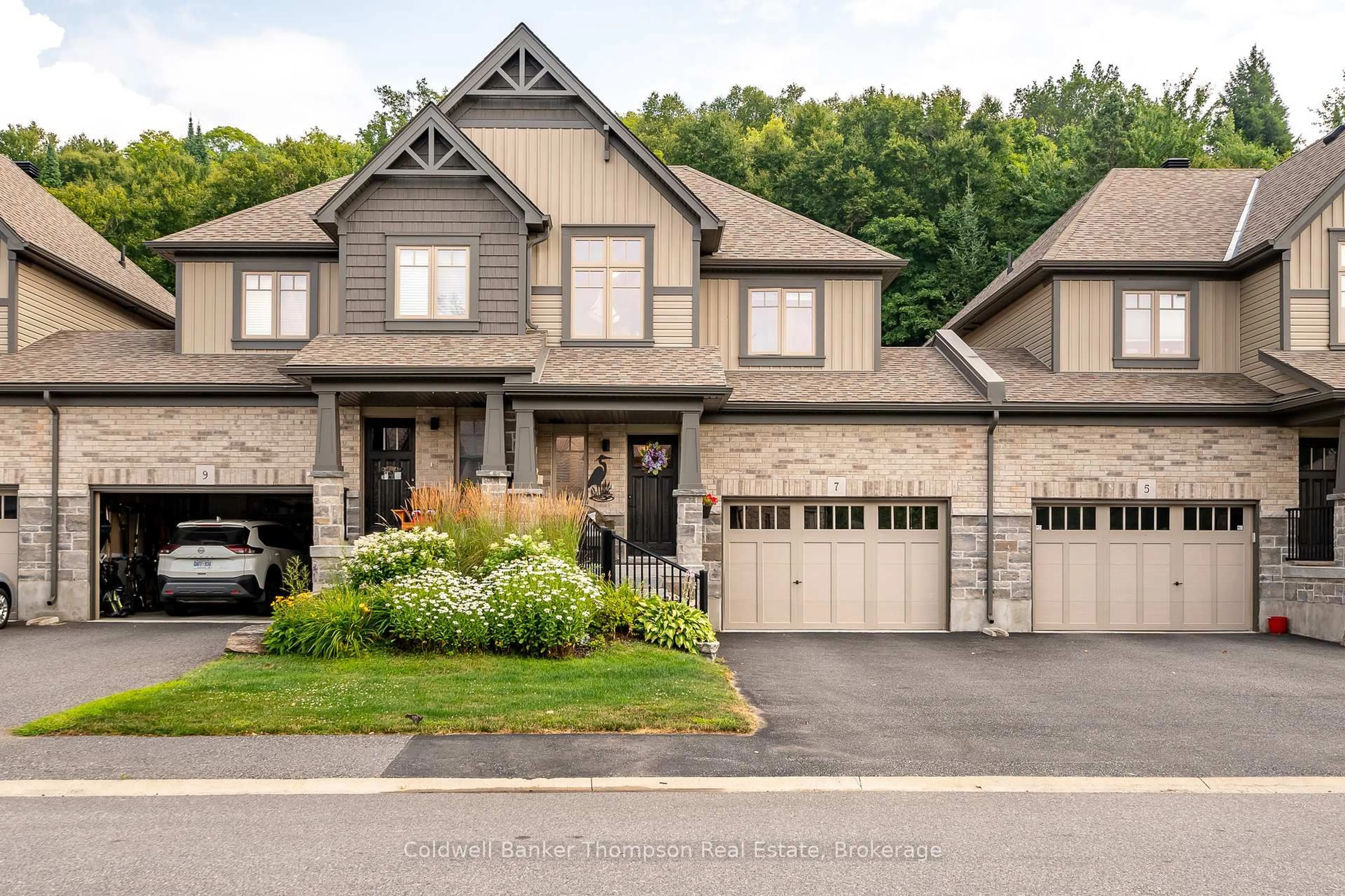 Home with brick exterior material, street for 7 Kelsey Madison Crt, Huntsville Ontario P1H 0E2