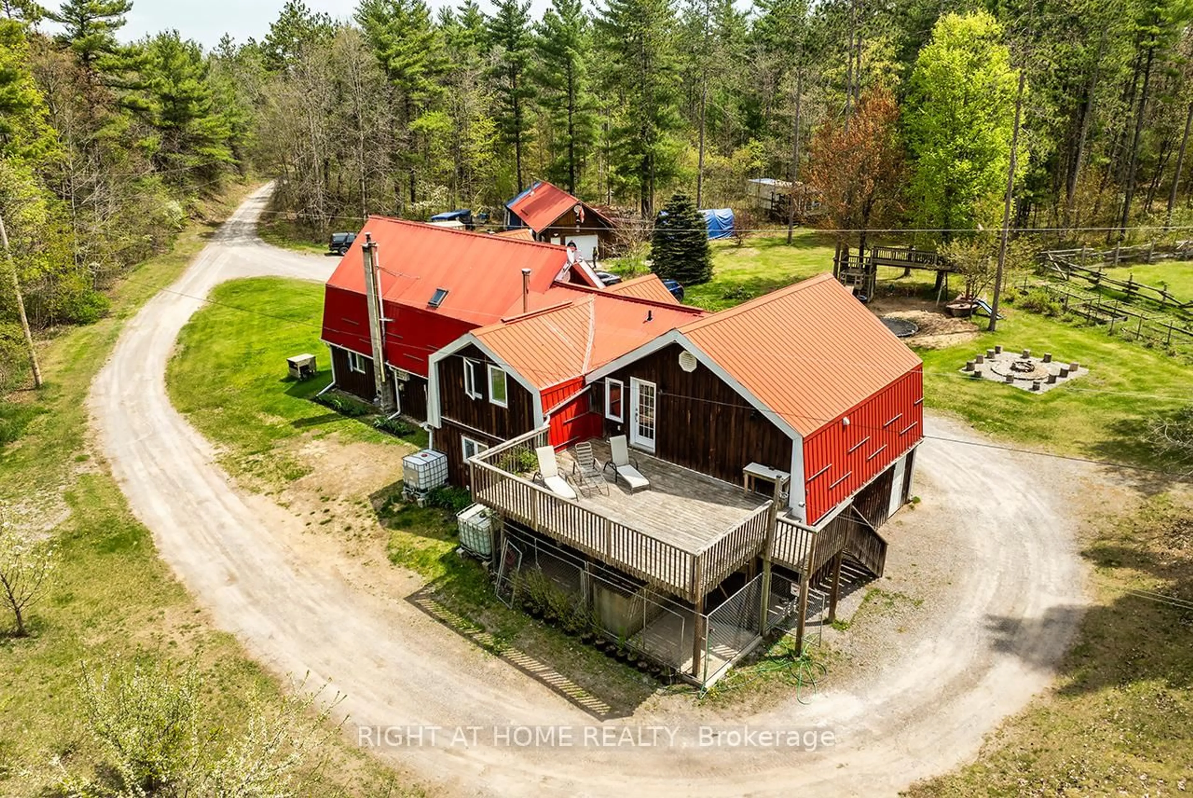 A pic from outside/outdoor area/front of a property/back of a property/a pic from drone, building for 414 Pratt Rd, Alnwick/Haldimand Ontario K0K 3K0