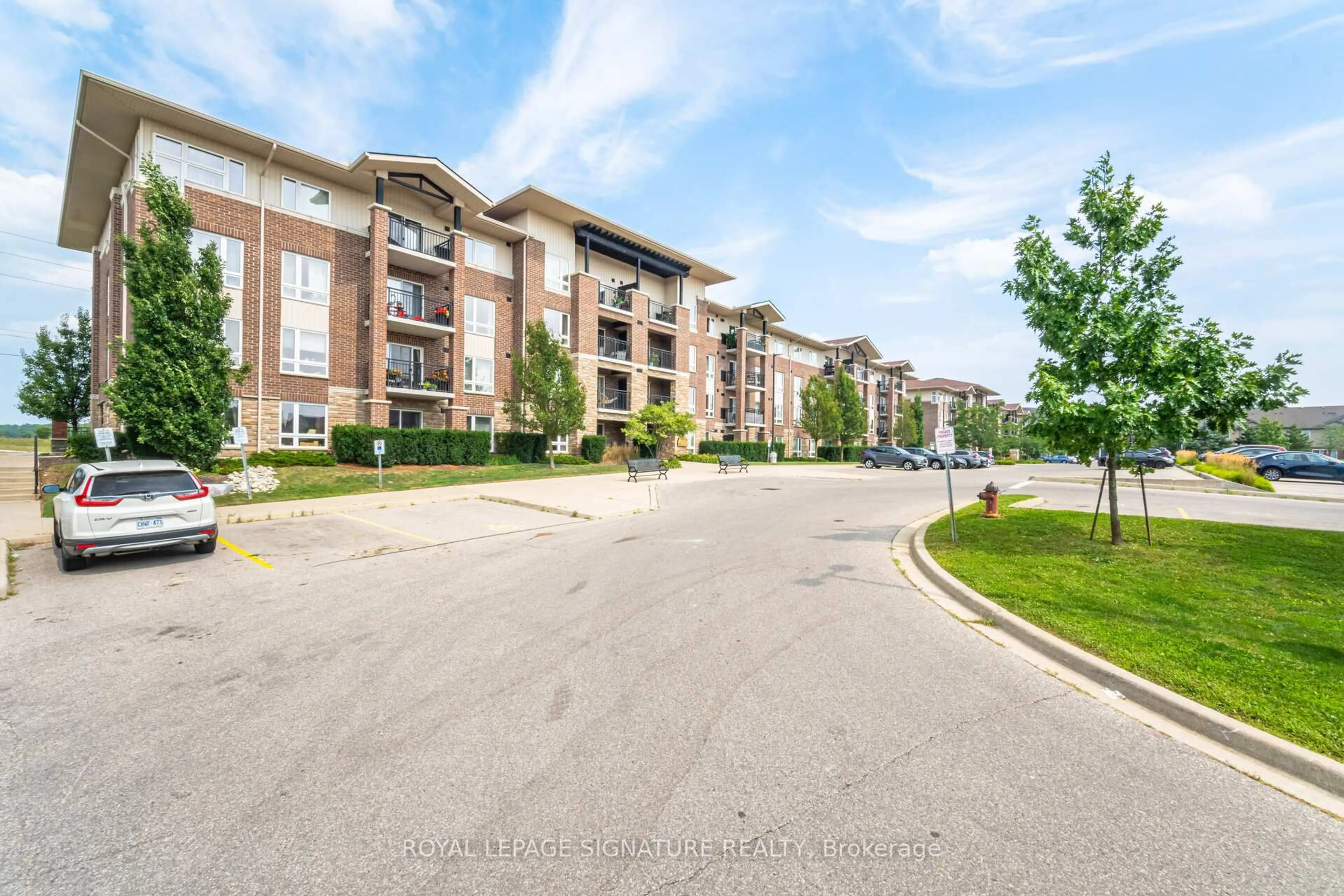 Unknown for 67 Kingsbury Sq #111, Guelph Ontario N1L 0L3