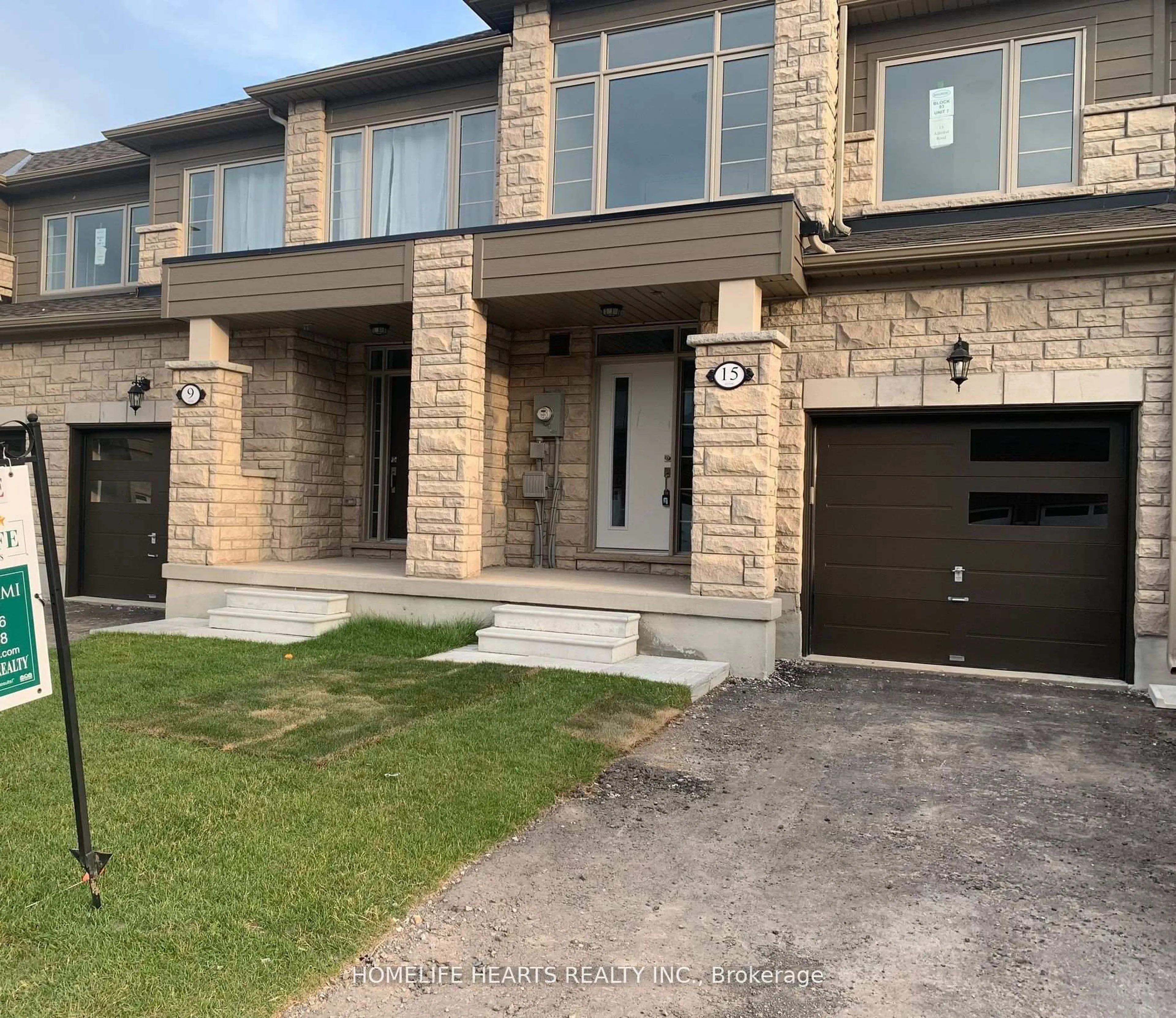 Home with brick exterior material, street for 15 Admiral Rd, Welland Ontario L3B 0H3