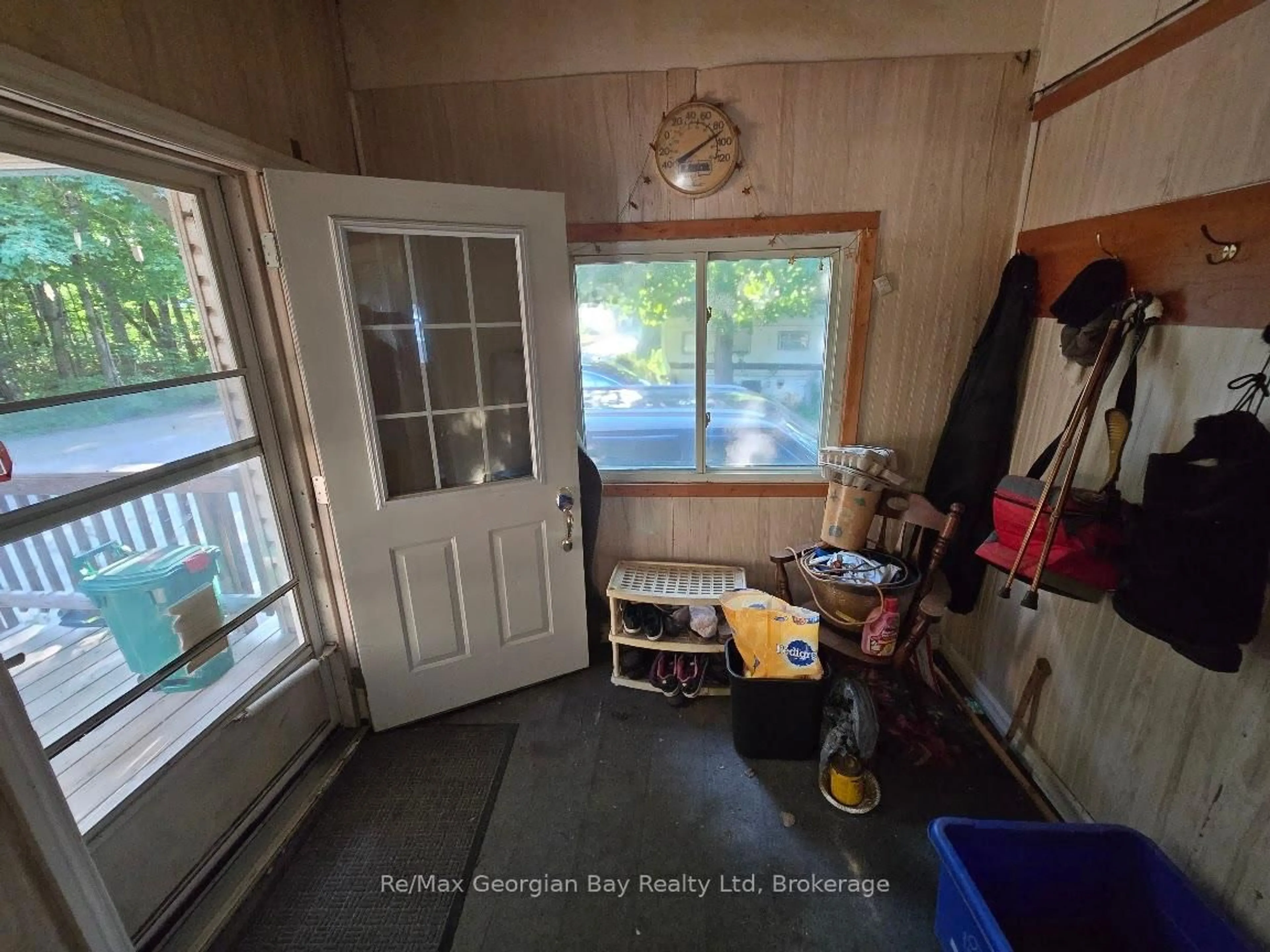 Indoor entryway for 1713 HIGHWAY 11 SOUTH Highway #502, Gravenhurst Ontario P0E 1G0