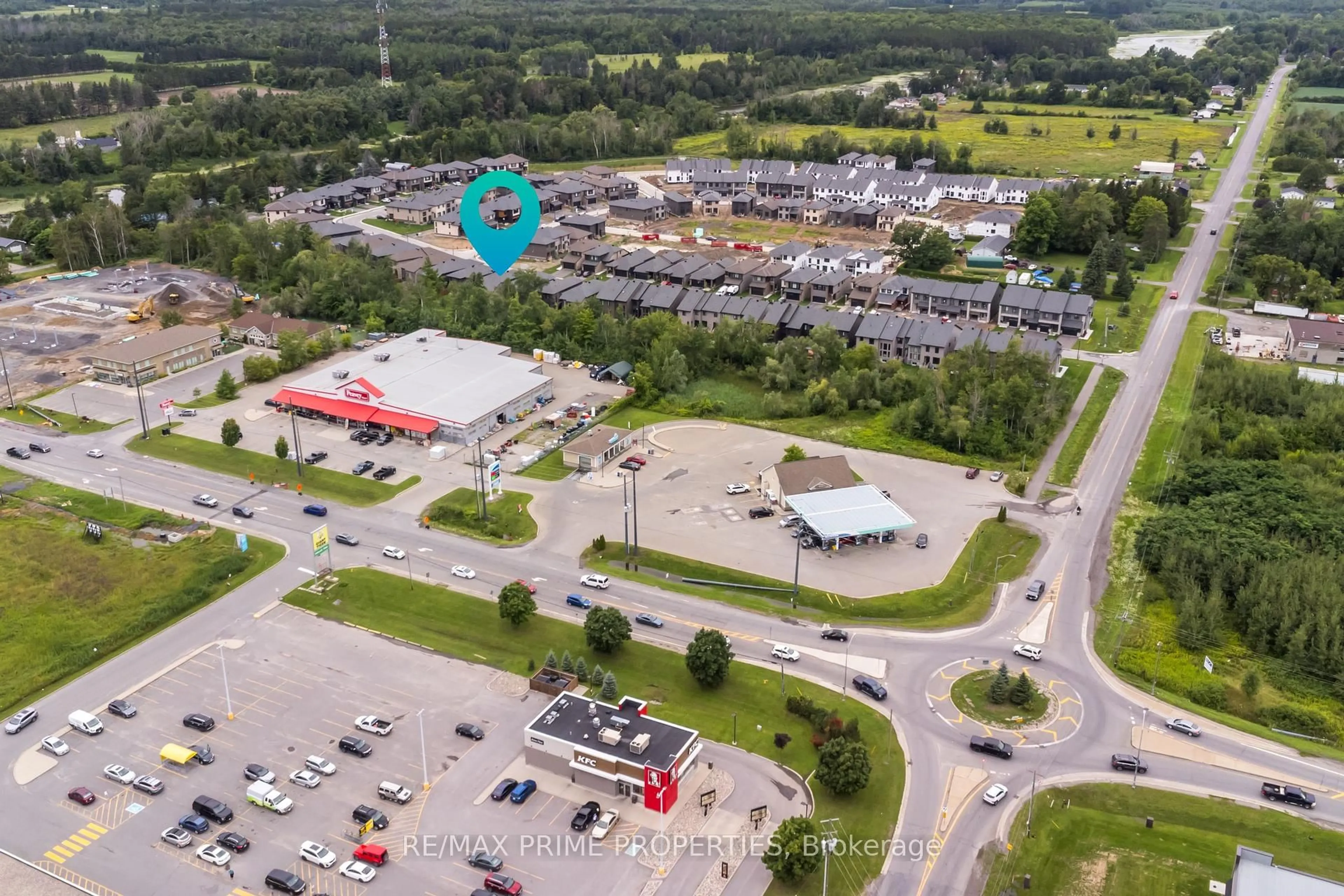 A pic from outside/outdoor area/front of a property/back of a property/a pic from drone, unknown for 194 Bristol Cres, North Grenville Ontario K0G 1J0