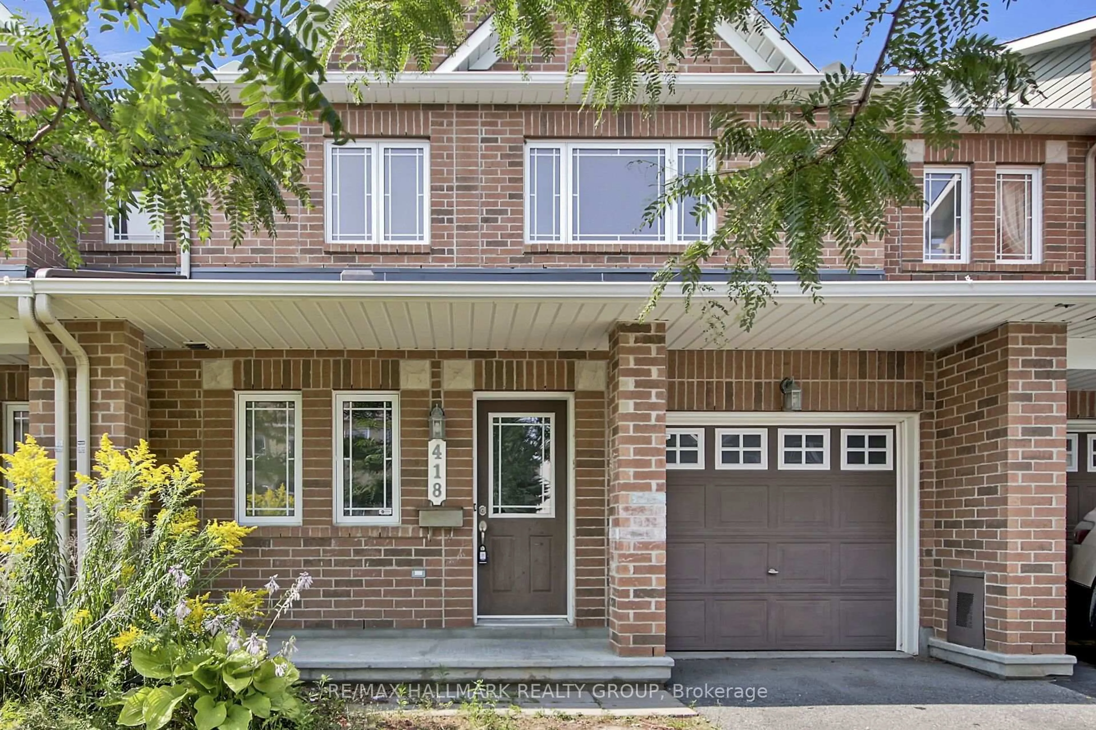 Home with brick exterior material, street for 418 Temiskaming Cres, Ottawa Ontario K2J 0V4