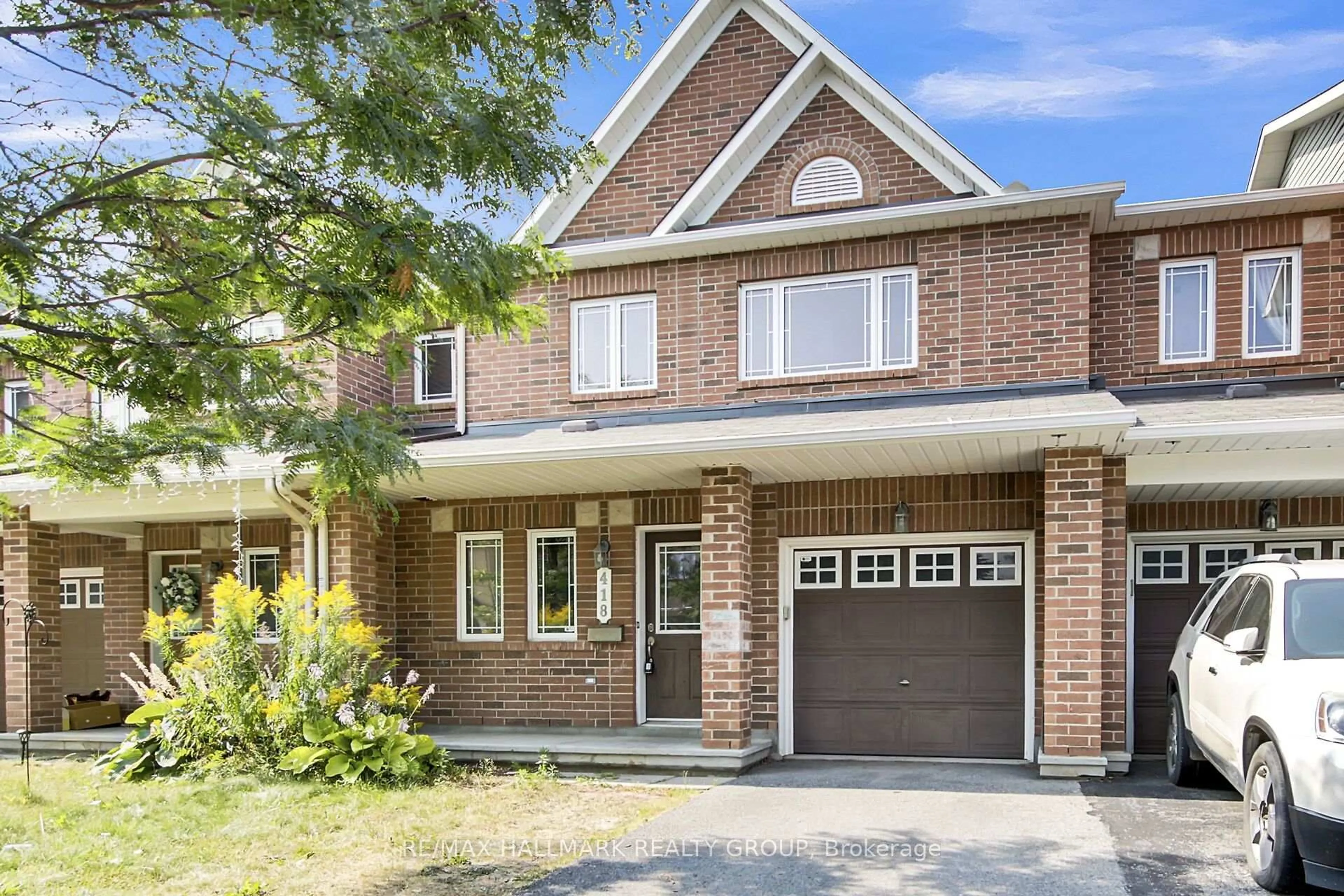 Home with brick exterior material, street for 418 Temiskaming Cres, Ottawa Ontario K2J 0V4