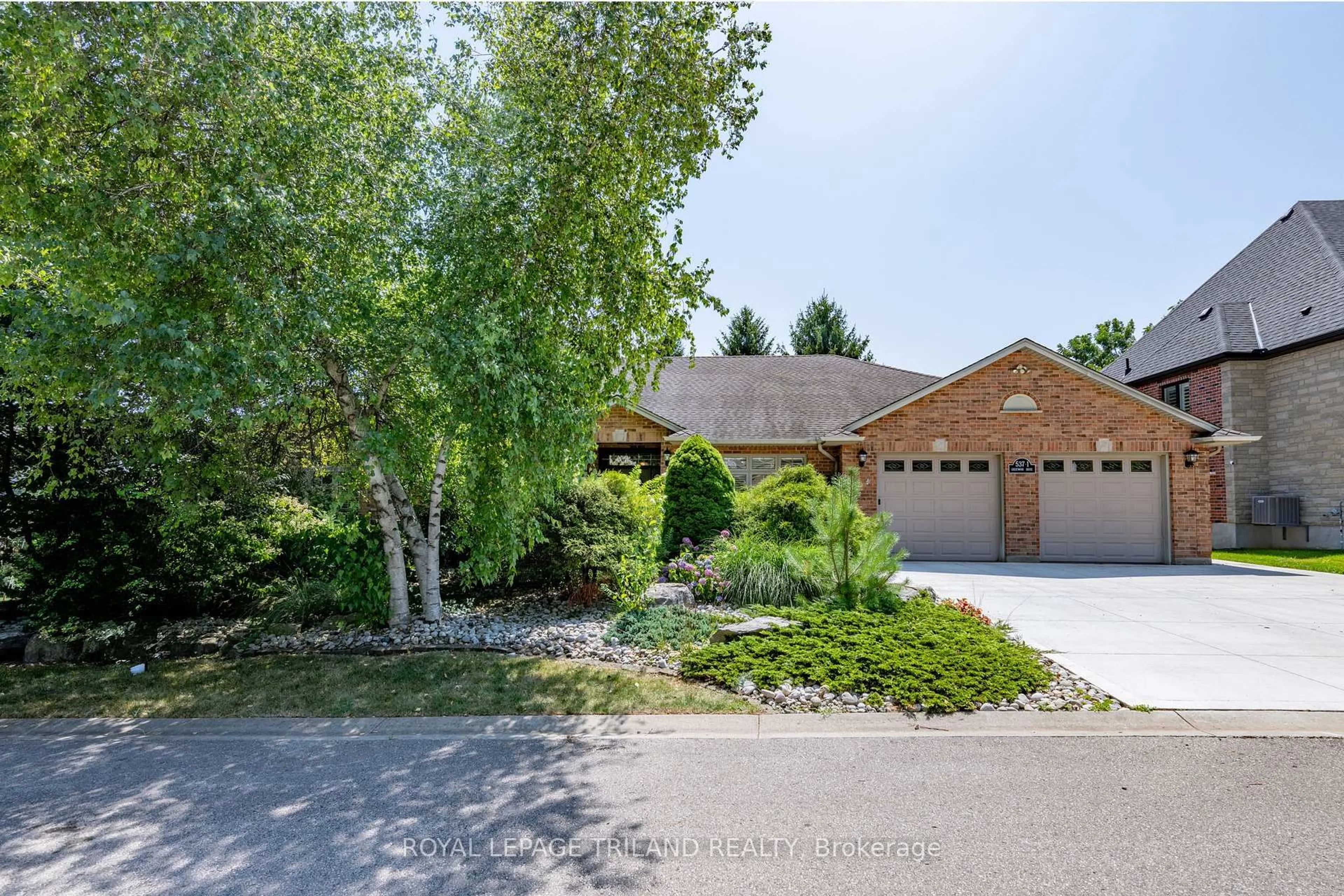 Unknown for 537 Crestwood Dr #1, London South Ontario N6K 1Y1