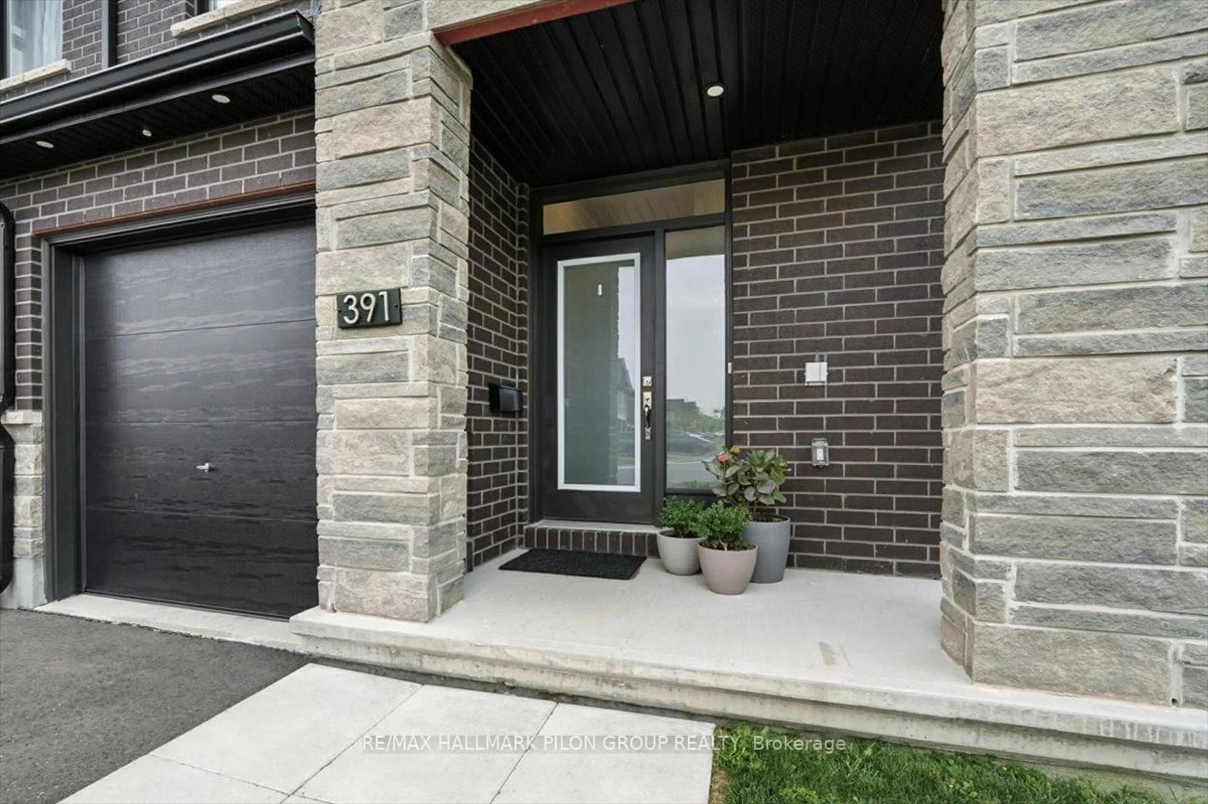 Home with brick exterior material, street for 391 Cornice St, Ottawa Ontario K1W 0P7