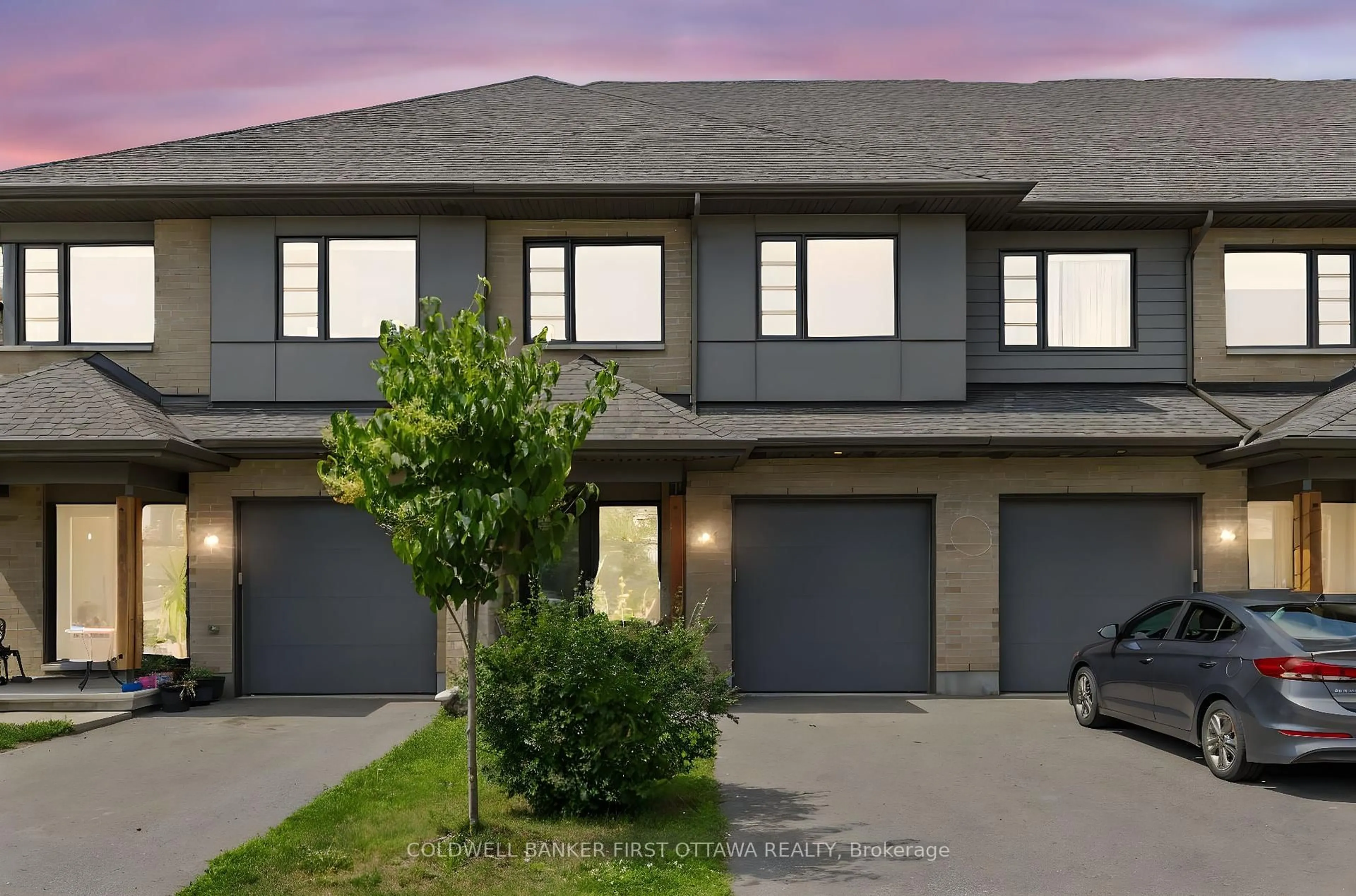 Unknown for 821 Quartet Ave, Ottawa Ontario K1X 0C4