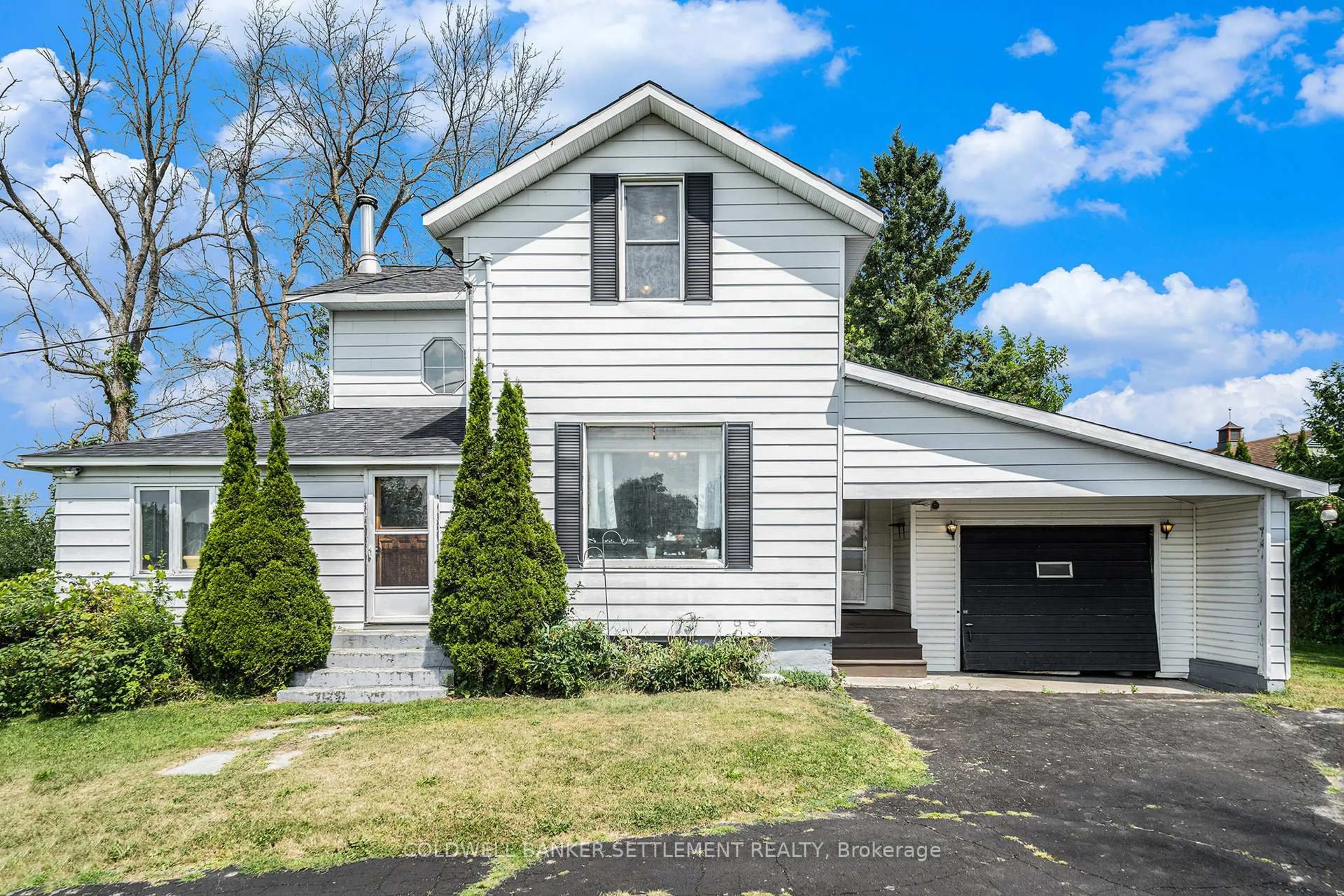 Home with vinyl exterior material, street for 3215 Drummond Con 8a Concession, Balderson Ontario K0G 1A0
