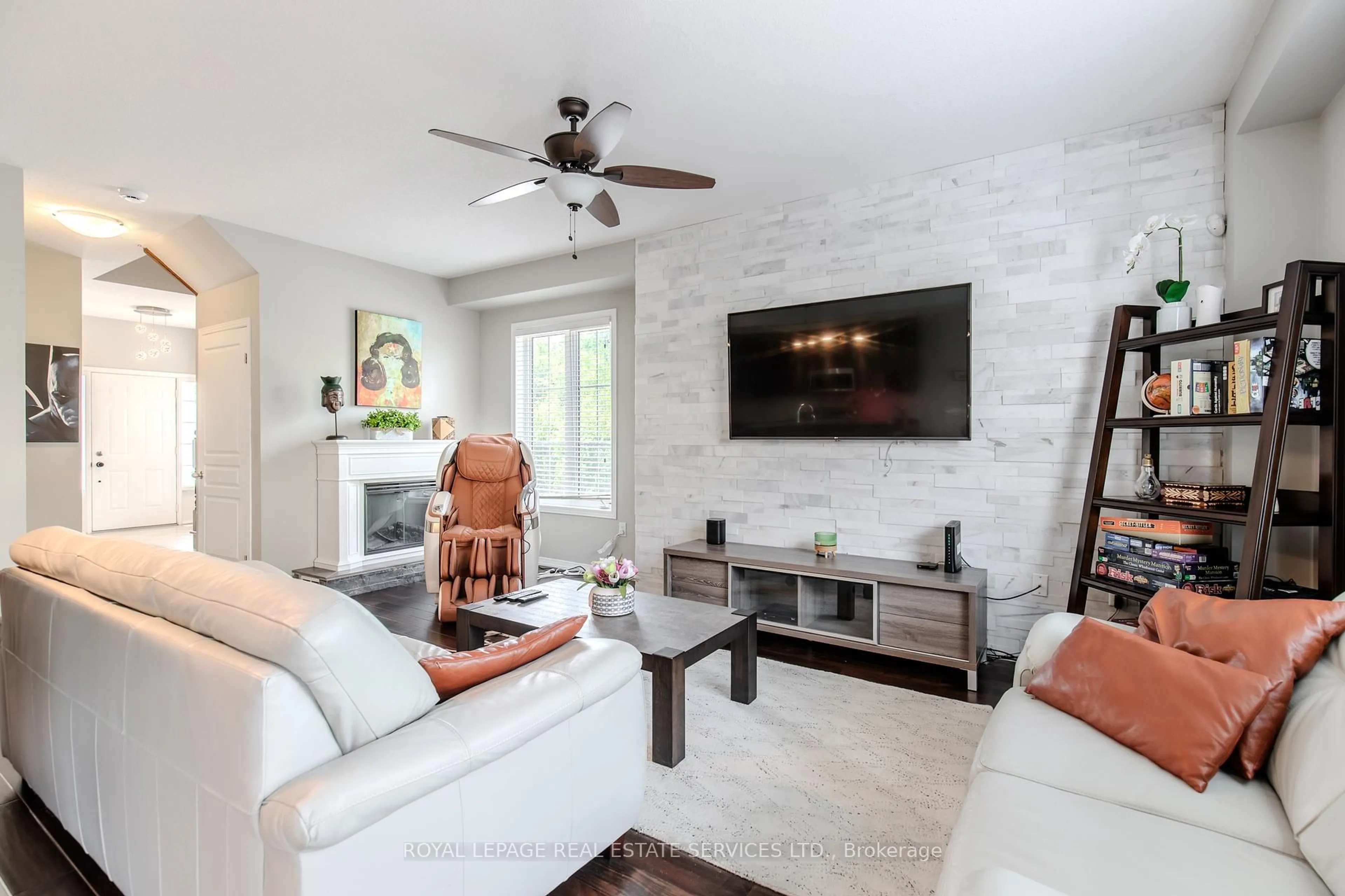 Living room with furniture, ceramic/tile floor for 170 Palacebeach Tr #41, Hamilton Ontario L8E 0H2