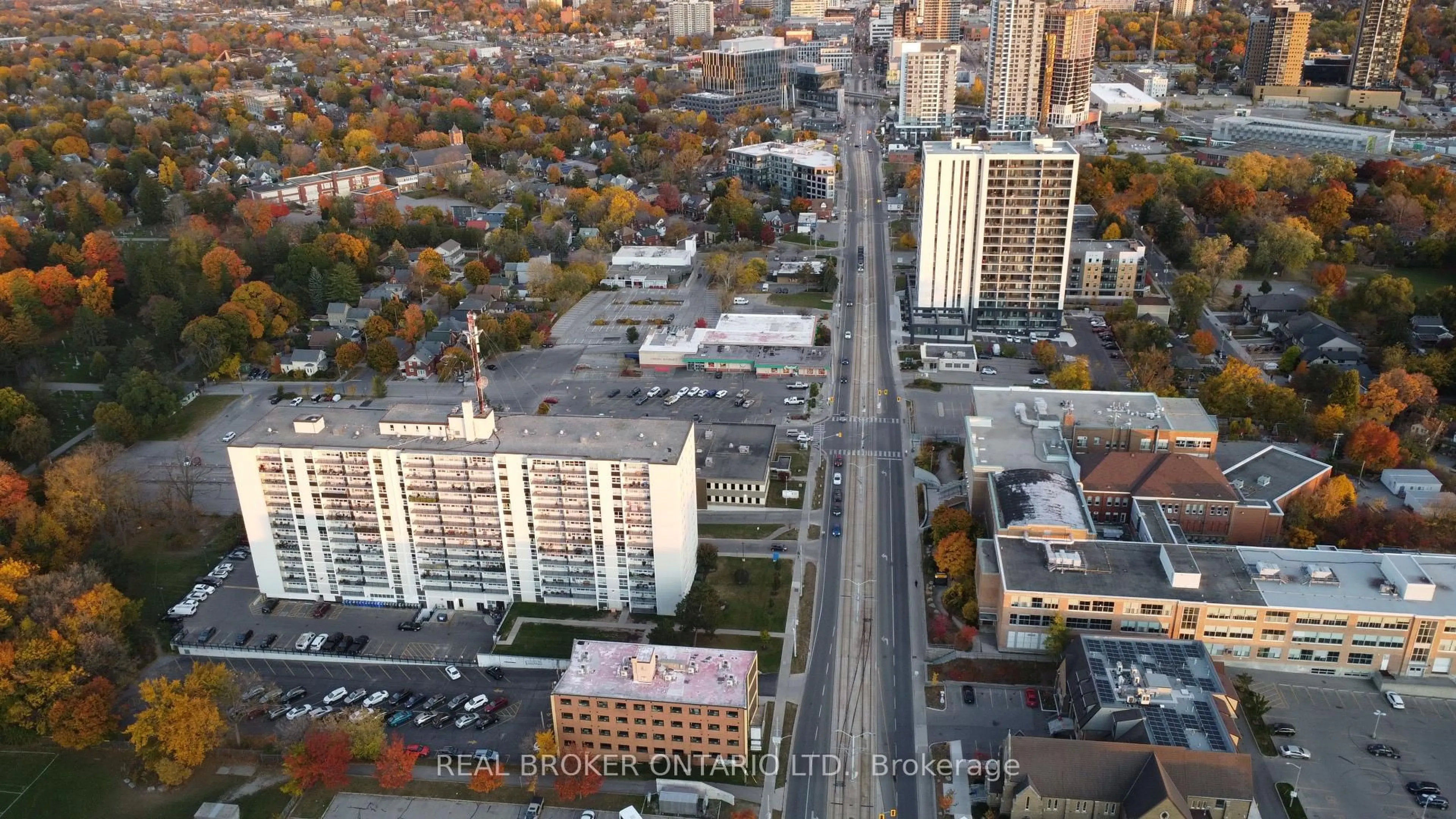 A pic from outside/outdoor area/front of a property/back of a property/a pic from drone, city buildings view from balcony for 824 King St, Kitchener Ontario N2G 1G1