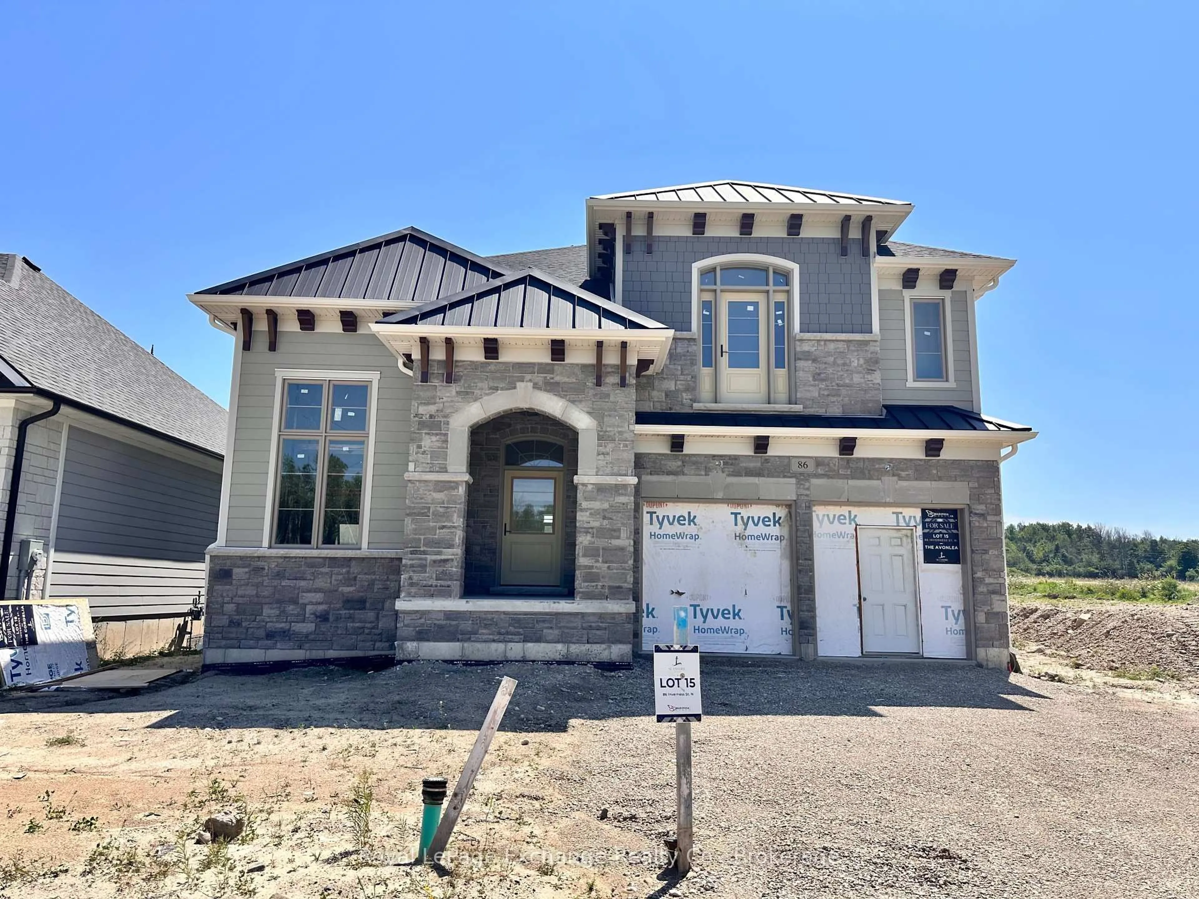 Home with brick exterior material, building for 86 Inverness St, Kincardine Ontario N2Z 2Z4