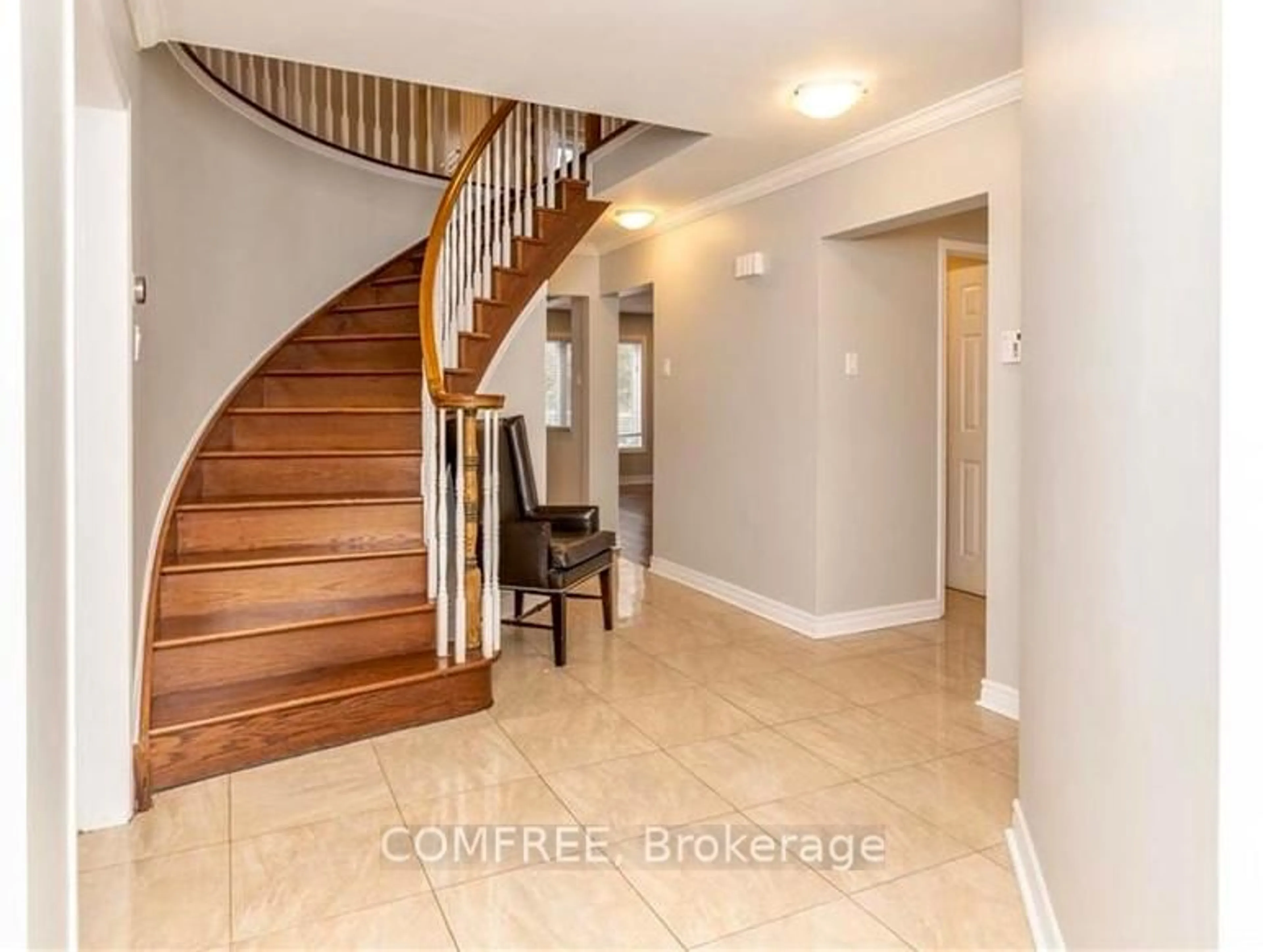 Unknown for 152 Twyford St, Ottawa Ontario K1V 0V7