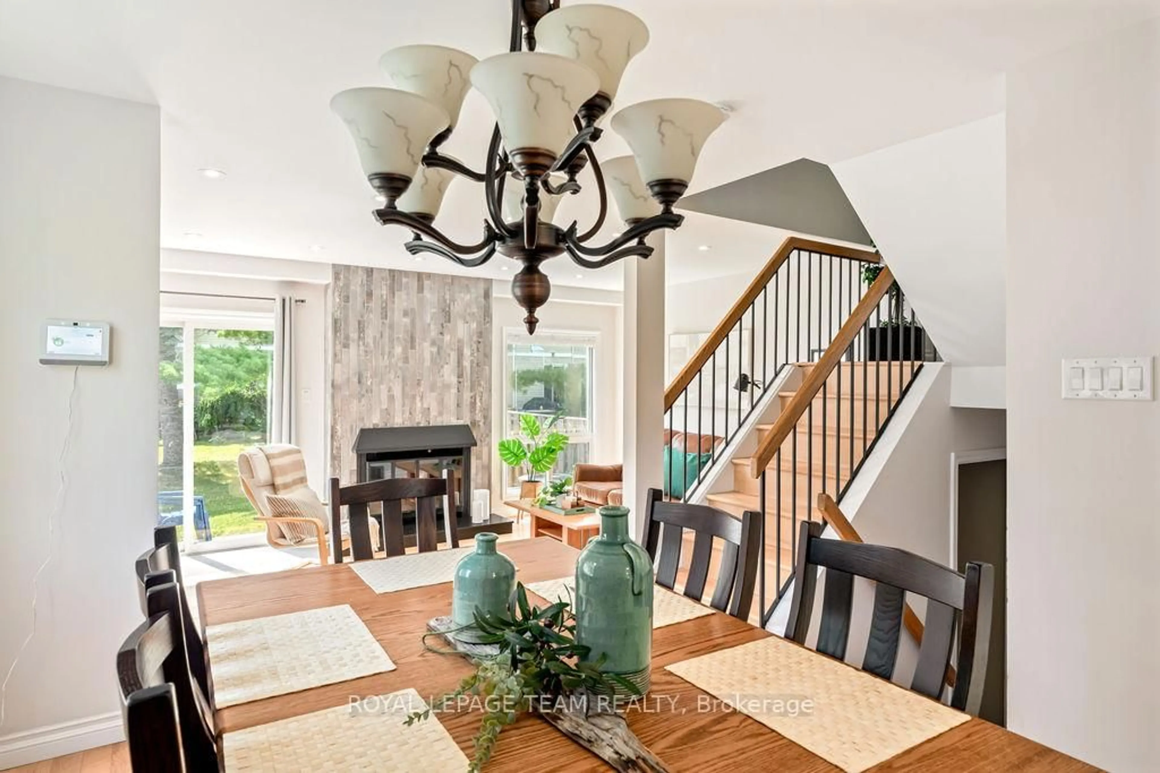 Dining room, unknown for 177 Valley Stream Dr #A, Ottawa Ontario K2H 9C7