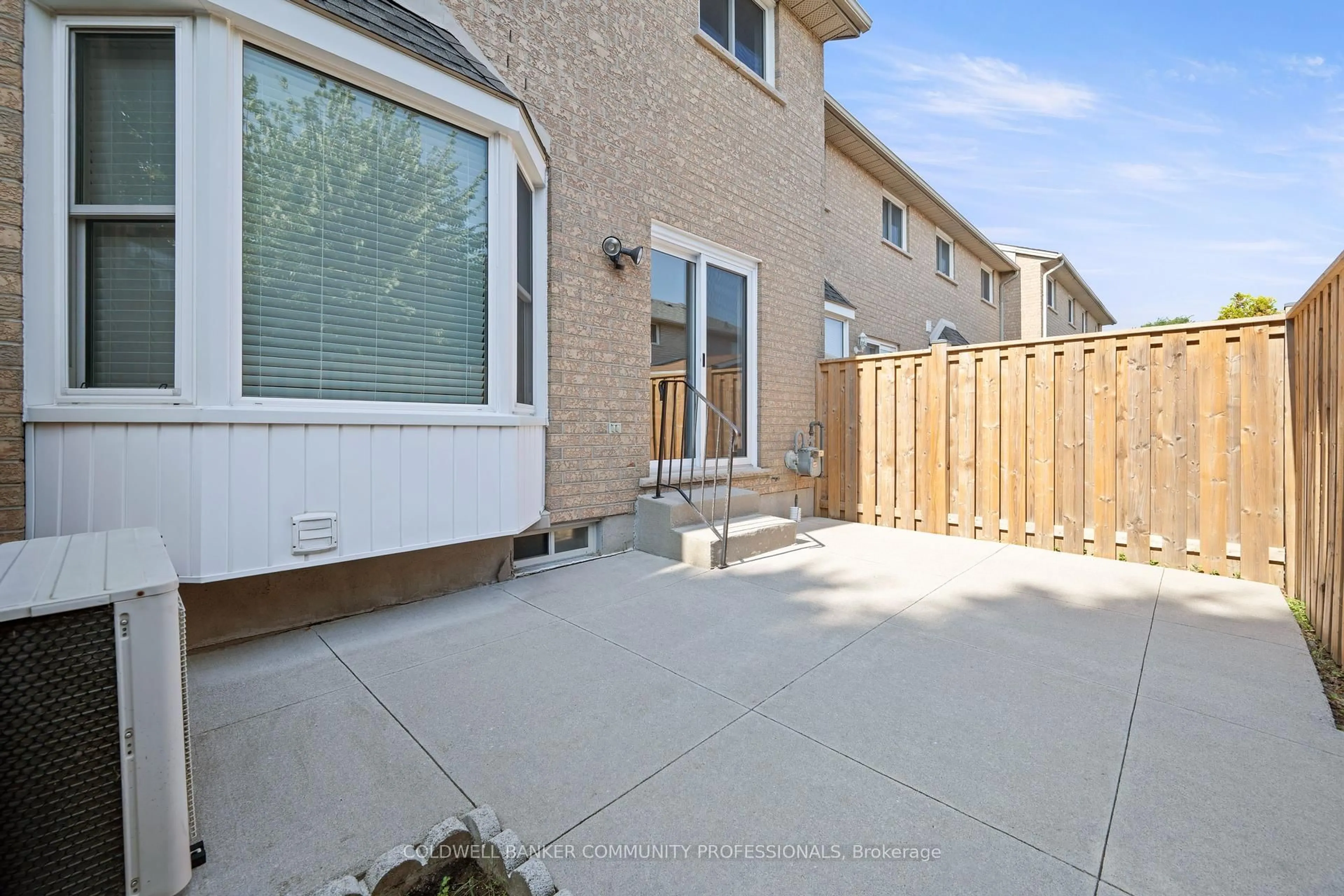 Patio, street for 1310 Upper Wentworth St #7, Hamilton Ontario L9A 5J3