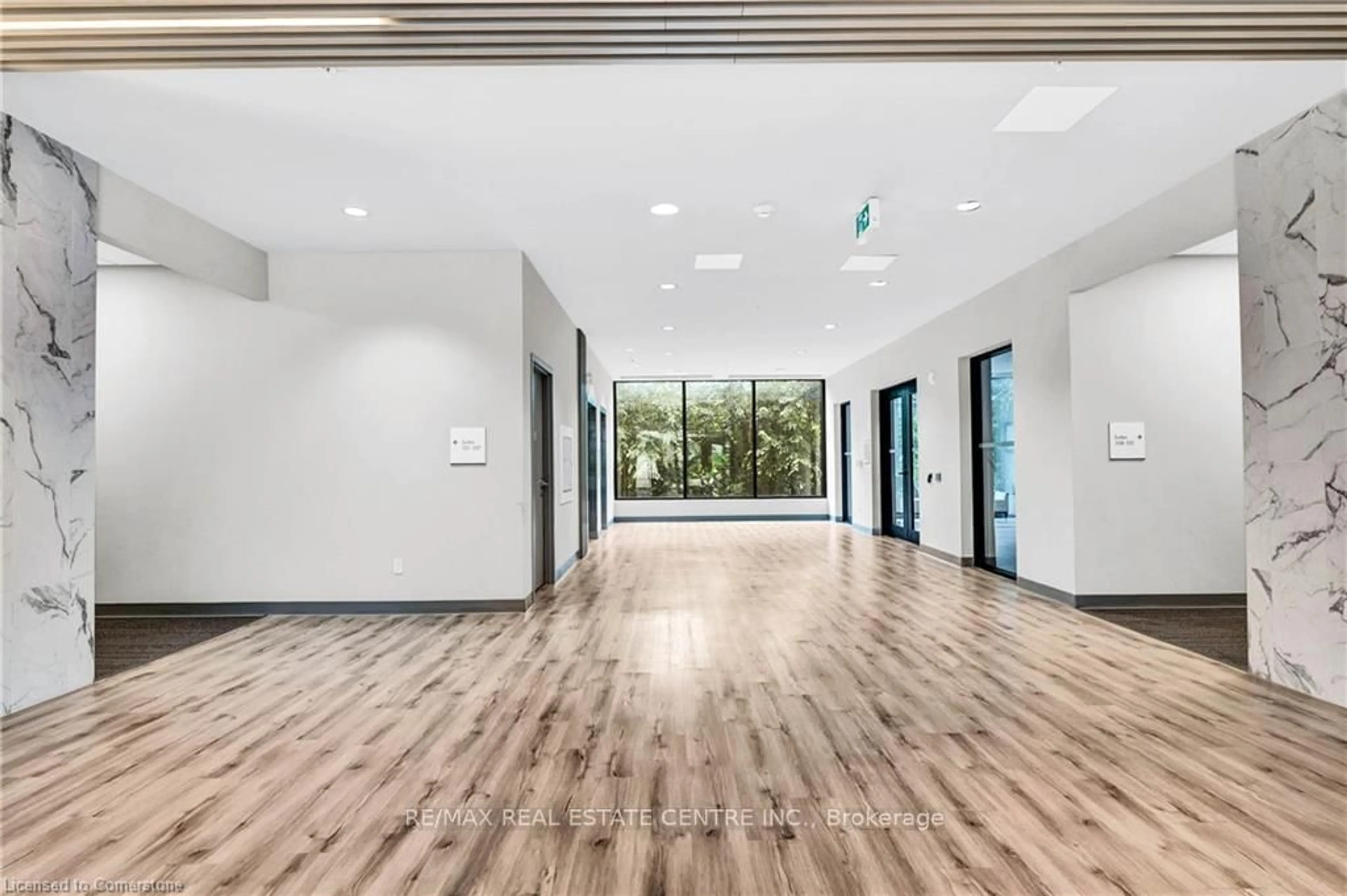 Indoor foyer for 107 Roger St #503, Waterloo Ontario N2J 0G3
