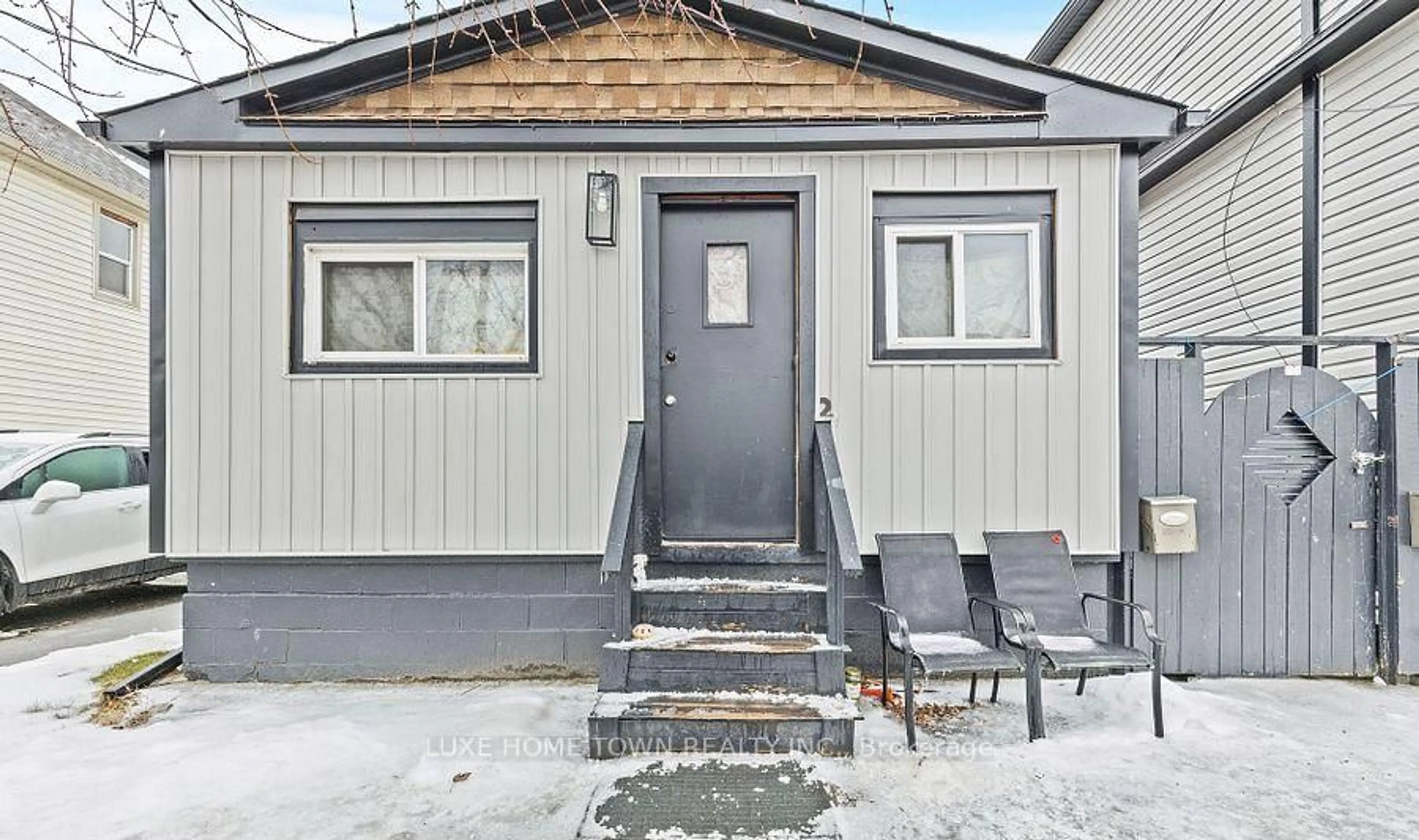 Home with vinyl exterior material, street for 224 MITCHELL St, Port Colborne Ontario L3K 1Y3