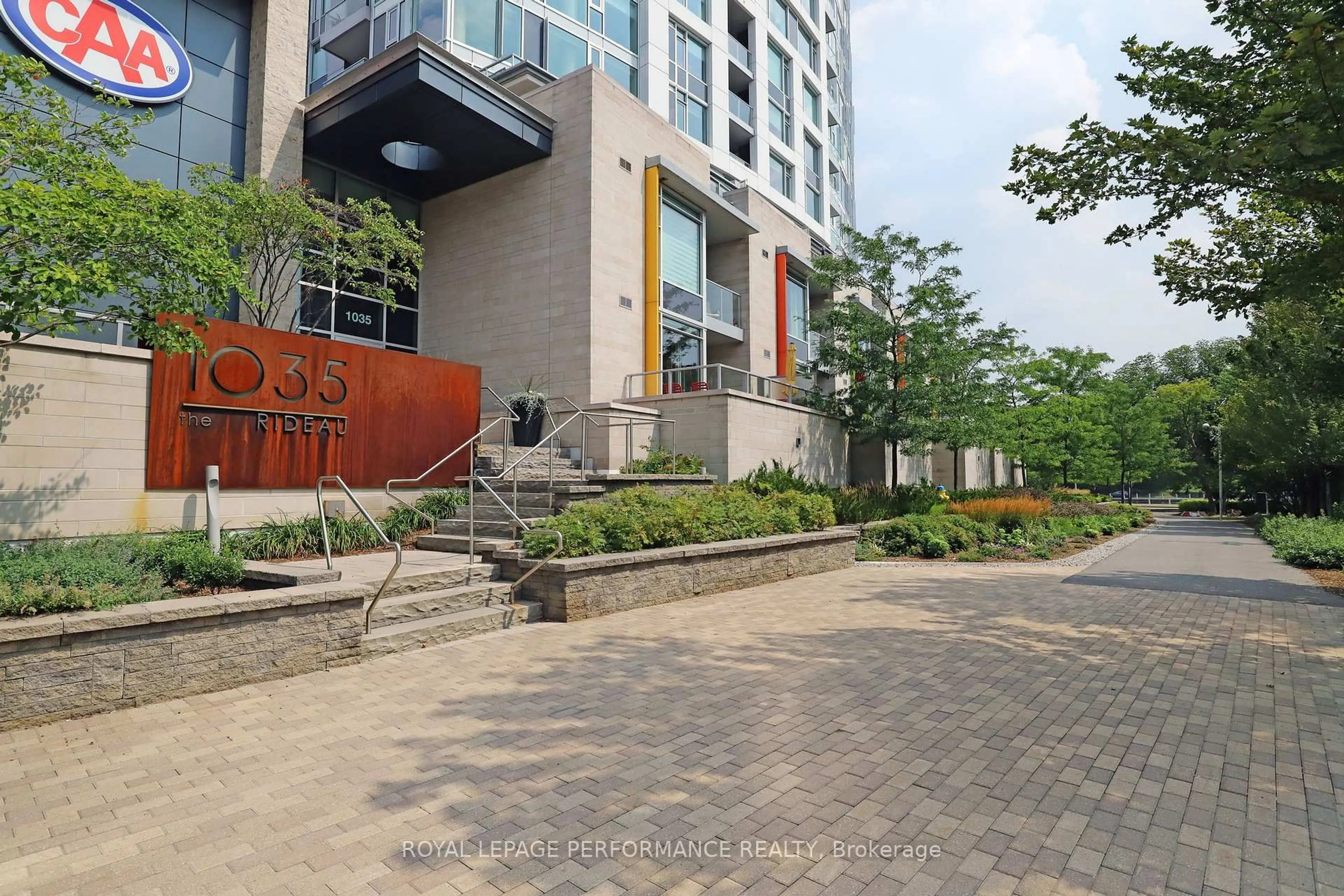 Patio, unknown for 1035 BANK St #907, Ottawa Ontario K1S 5K3