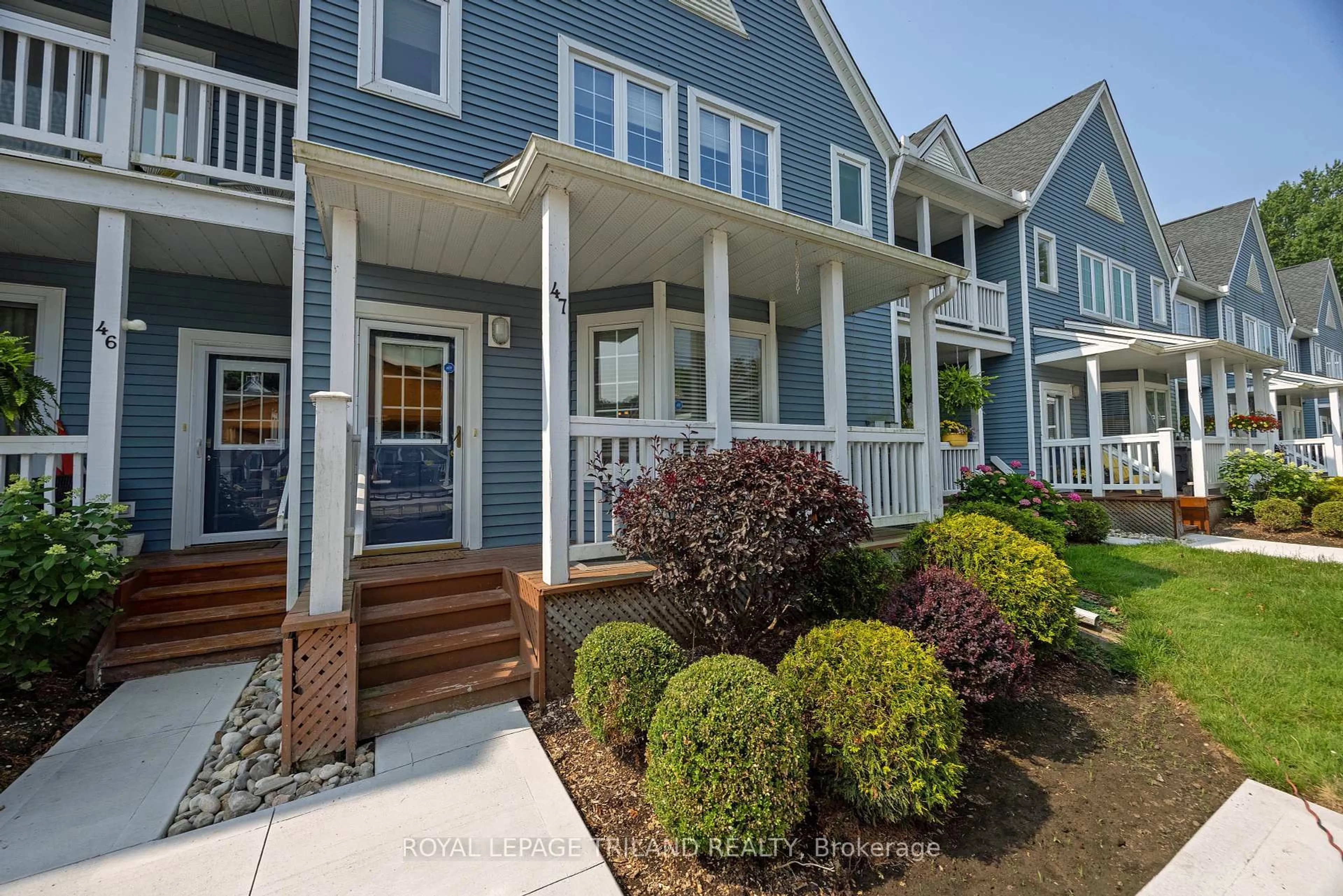 Home with vinyl exterior material, street for 374 Front St #47, Central Elgin Ontario N5L 1G1