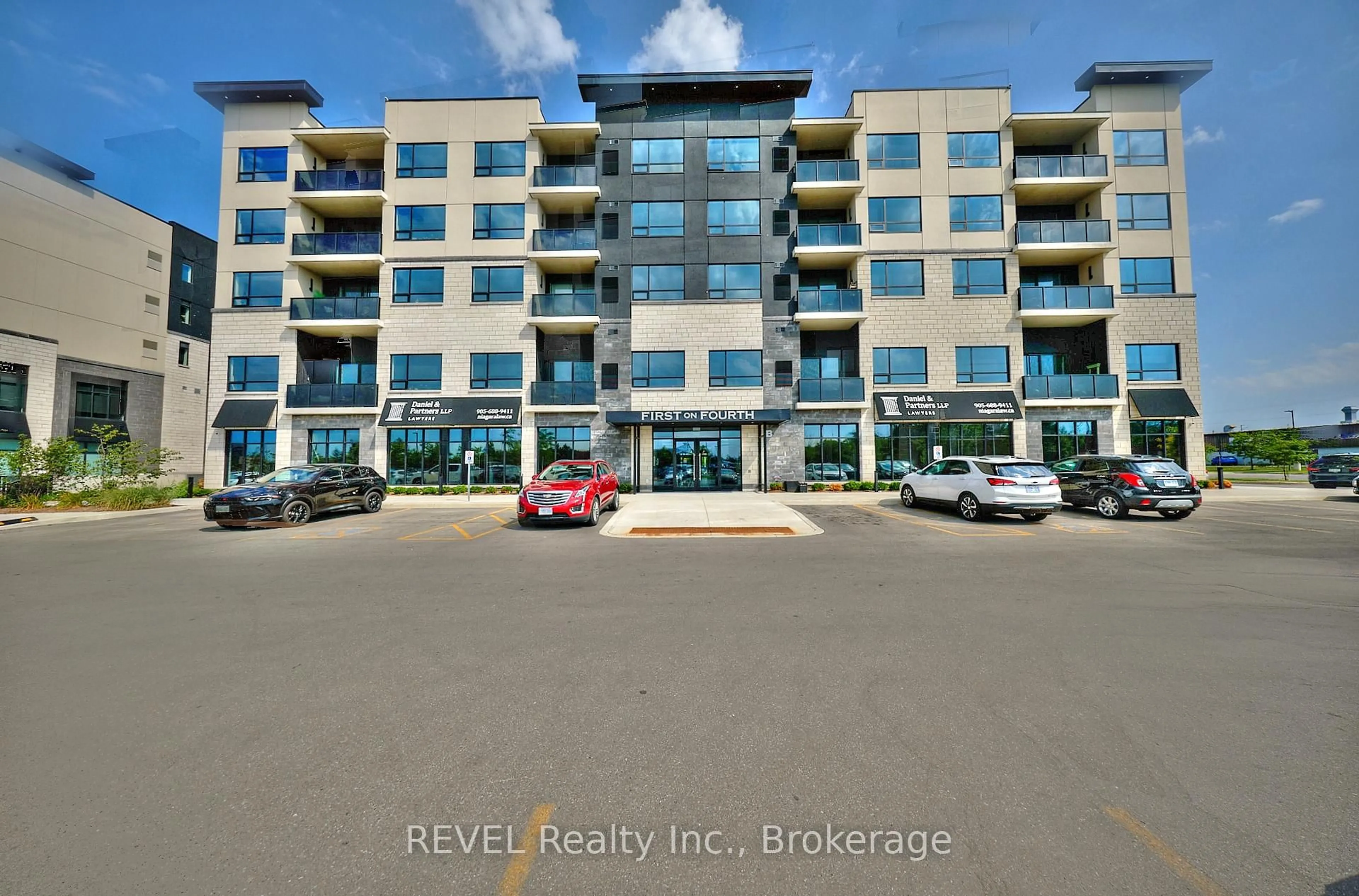 Unknown for 300B Fourth Ave #305, St. Catharines Ontario L2S 0E6