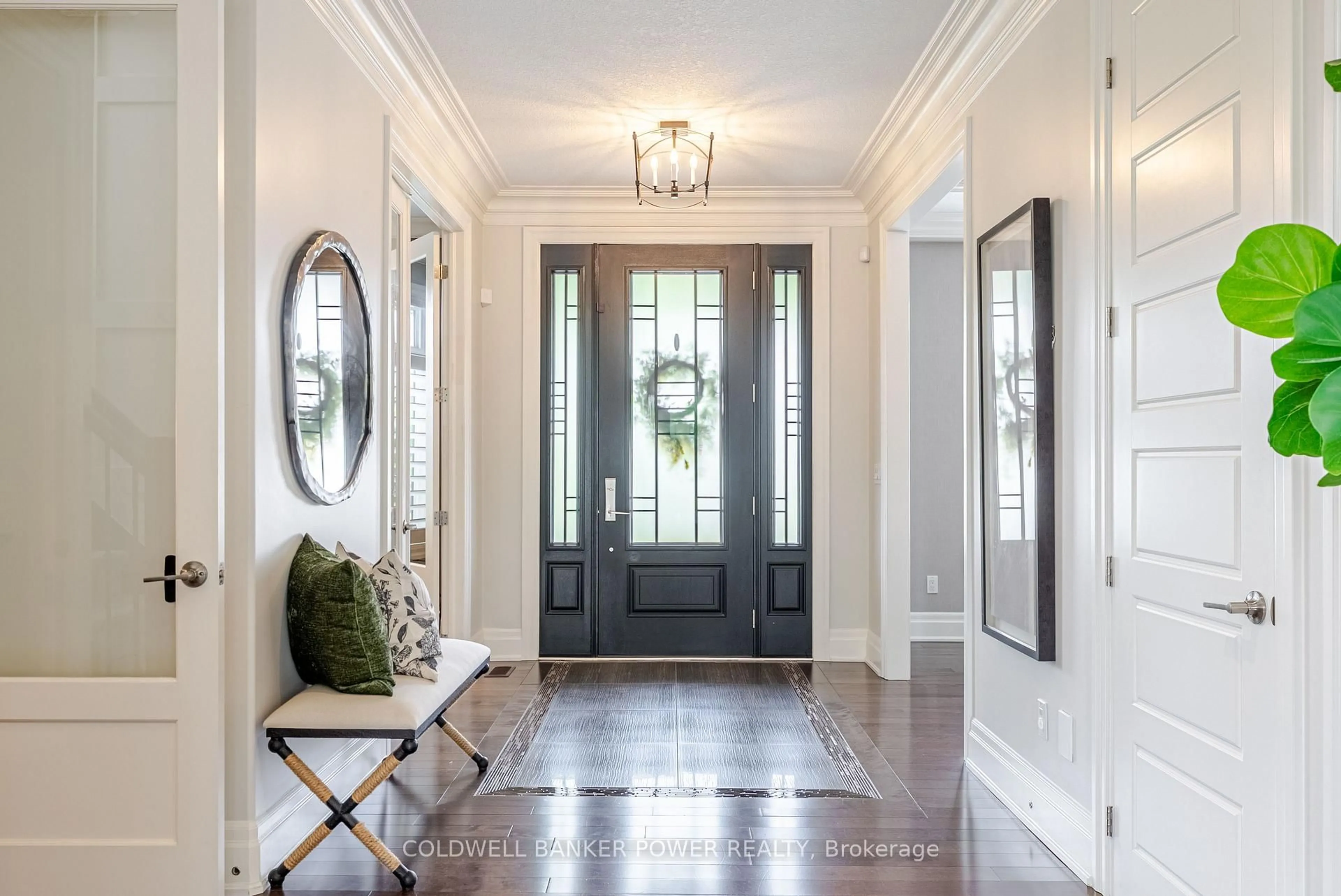 Indoor entryway for 2735 Torrey Pines Way, London North Ontario N6G 0K5