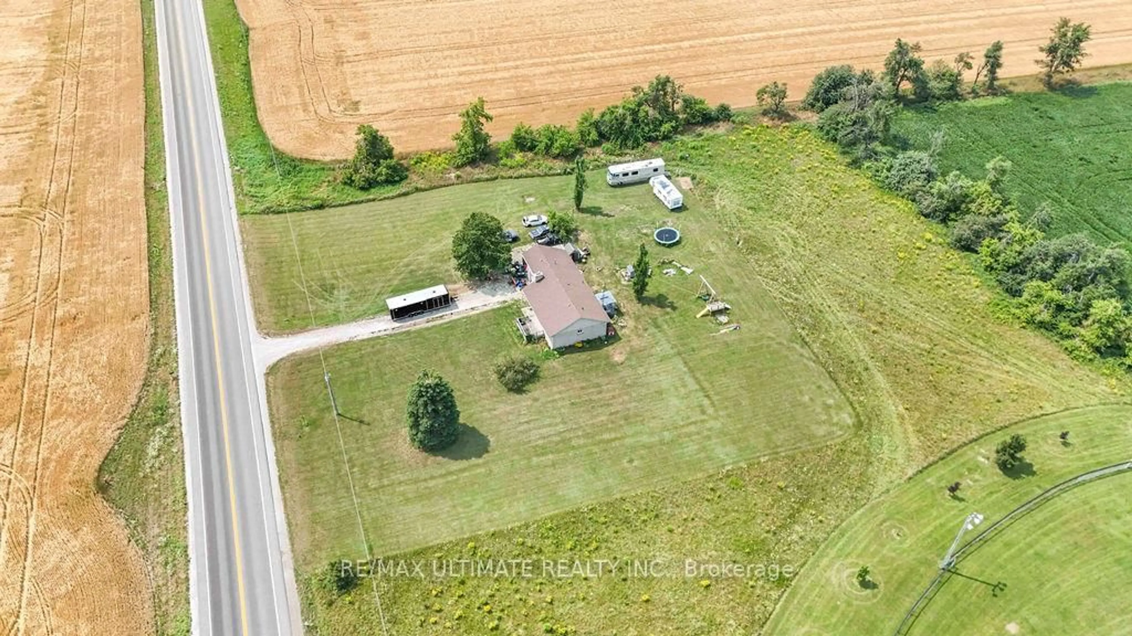 A pic from outside/outdoor area/front of a property/back of a property/a pic from drone, building for 269615 Grey Rd #9, Grey Highlands Ontario N0C 1A0