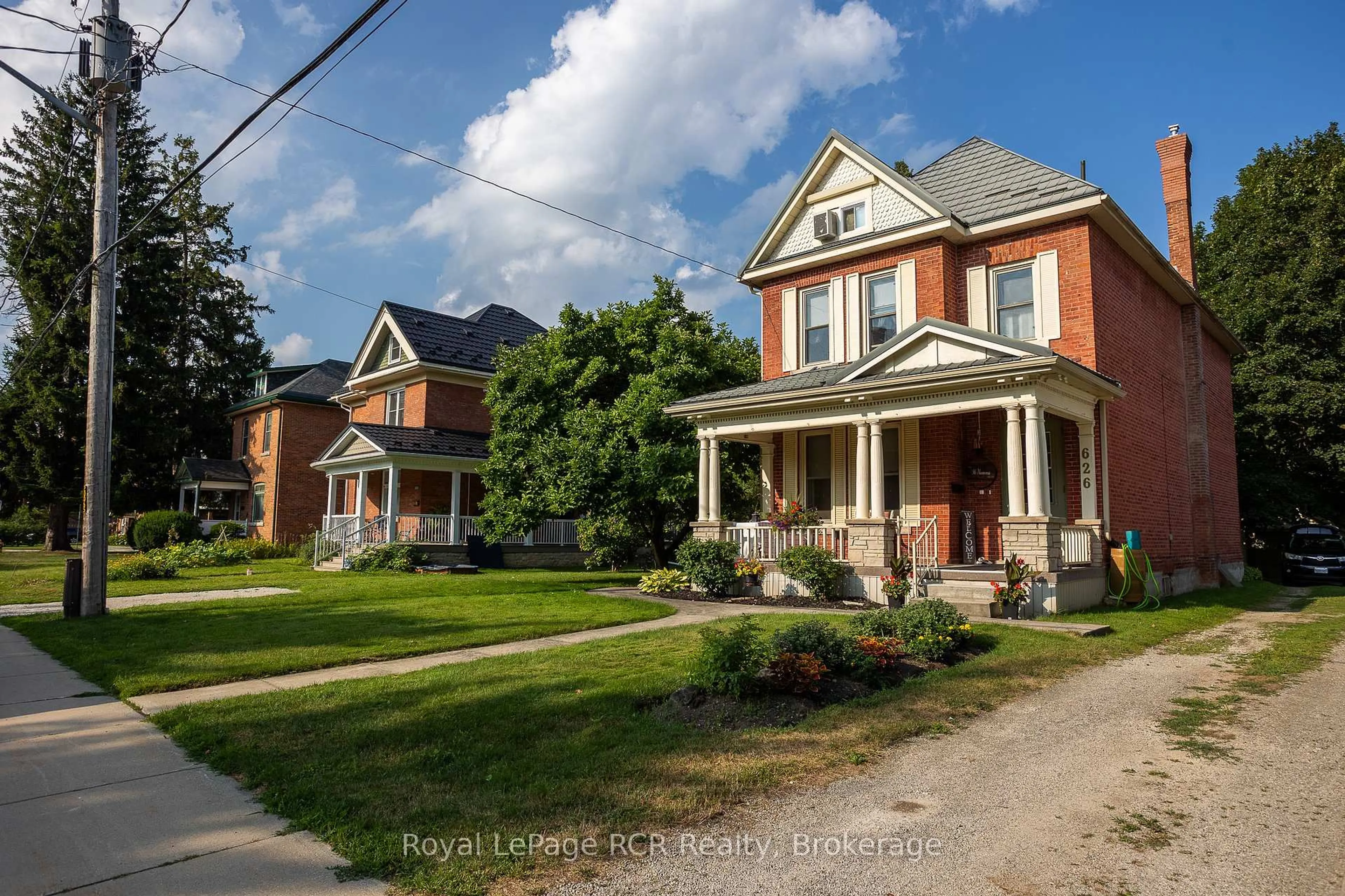 Home with brick exterior material, street for 626 3rd Ave, Owen Sound Ontario N4K 2K1