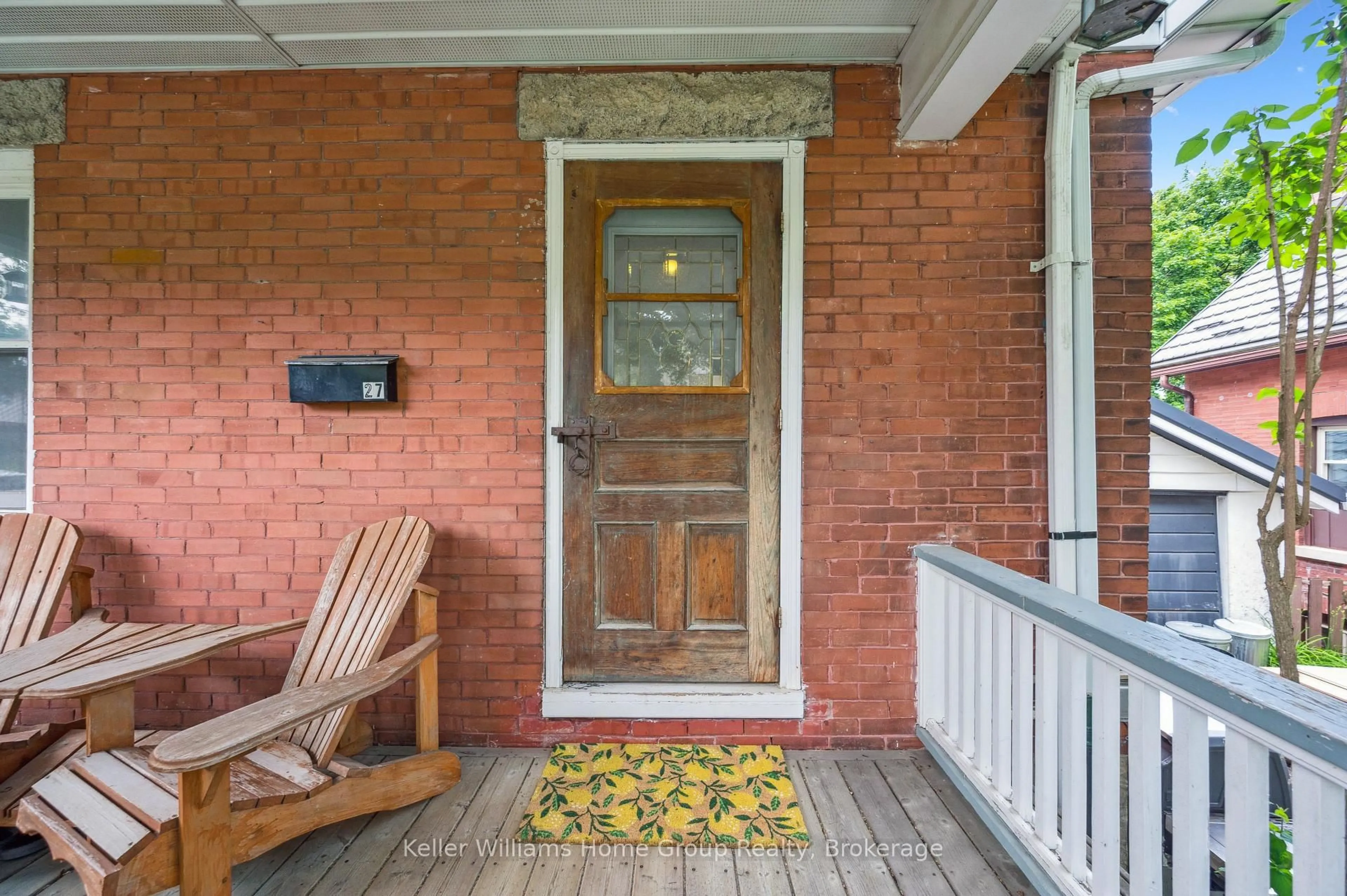 Indoor entryway for 27 Home St, Guelph Ontario N1H 2E4