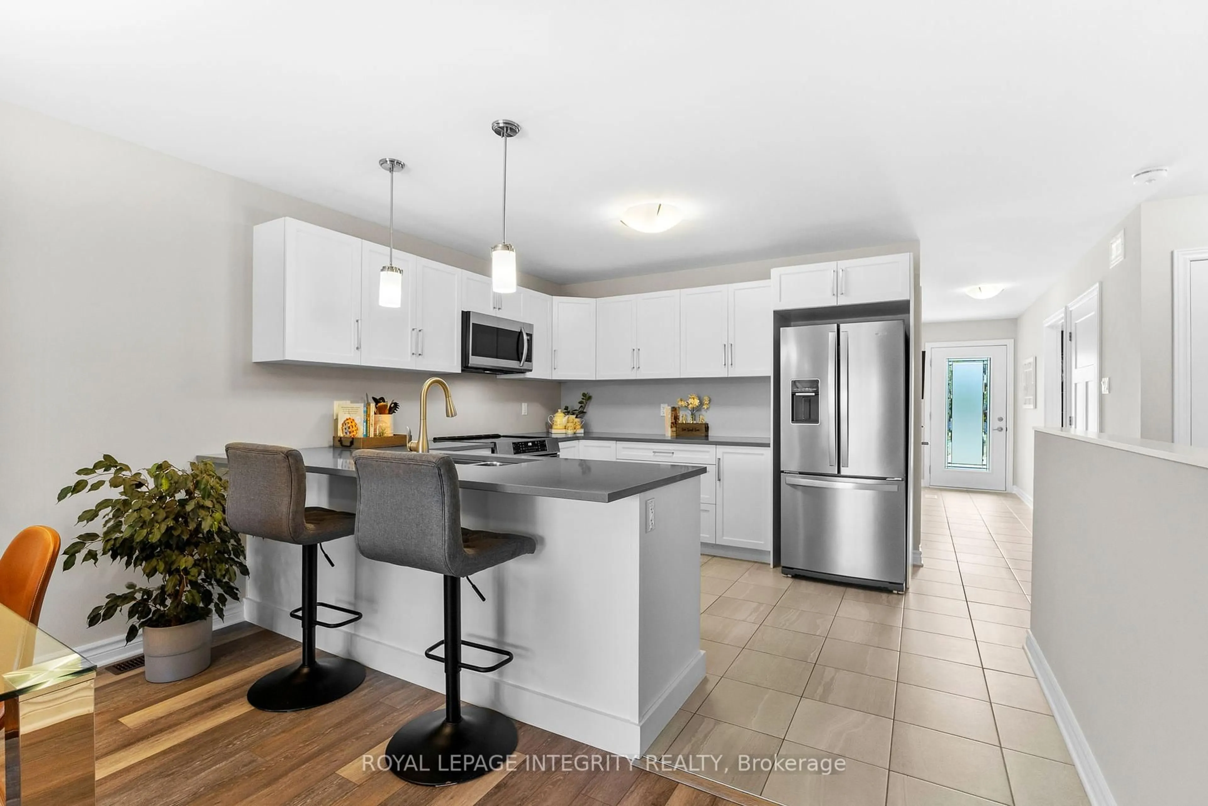 Open concept kitchen, ceramic/tile floor for 29 Morgan Clouthier Way, Arnprior Ontario K7S 0H9