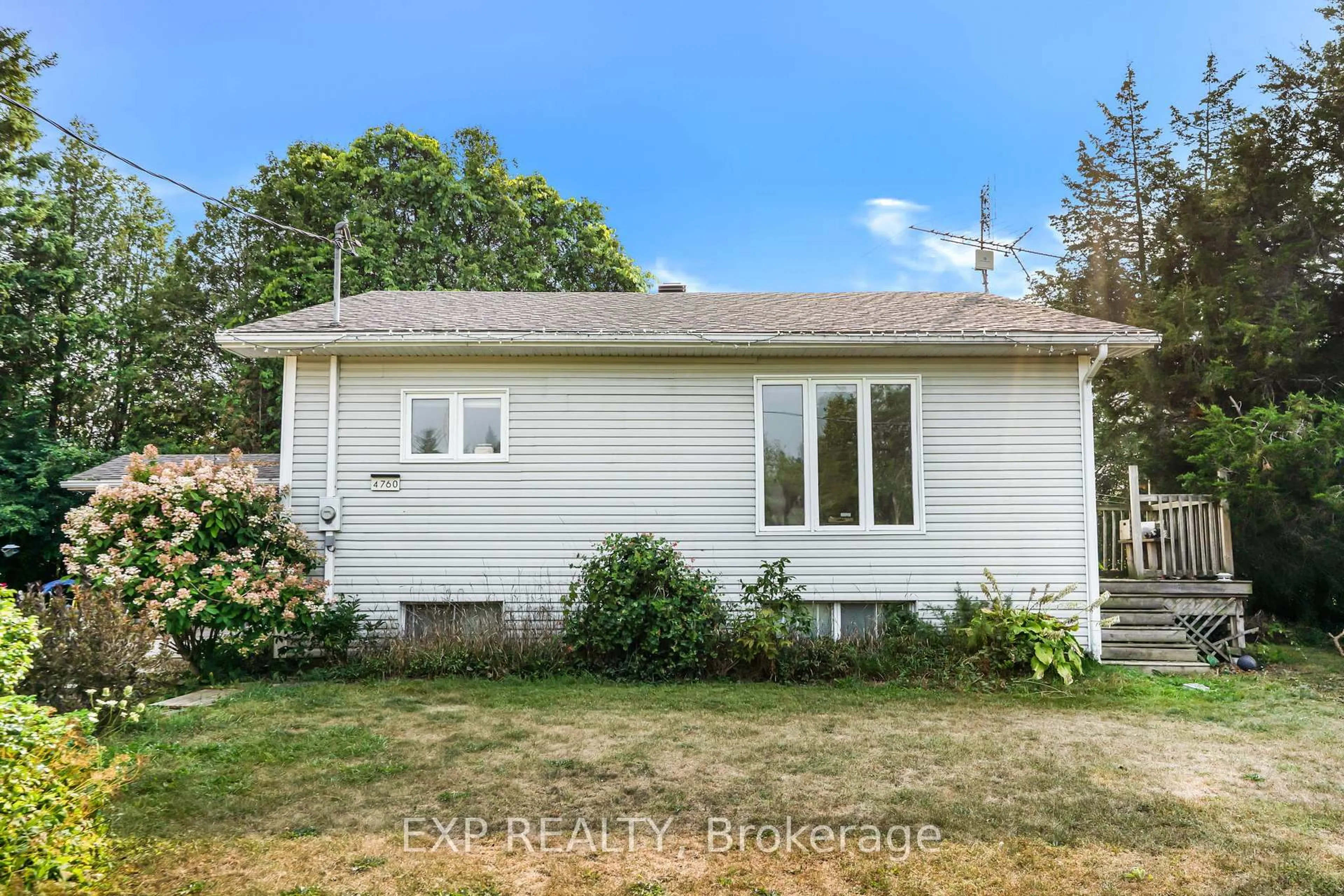 Home with vinyl exterior material, unknown for 4670 Aultsville Rd, South Stormont Ontario K0C 1M0