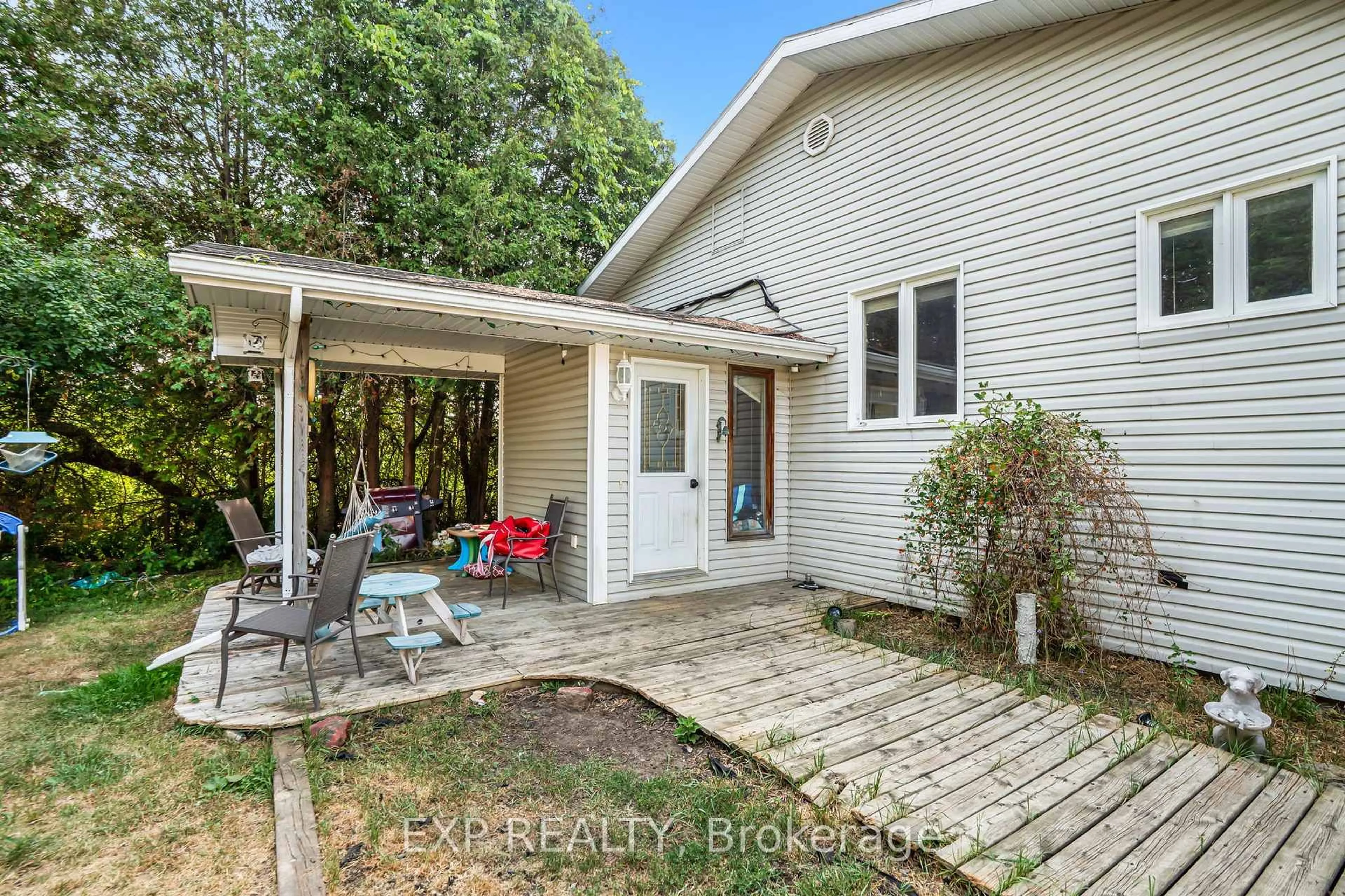 Patio, street for 4760 Aultsville Rd, South Stormont Ontario K0C 1M0